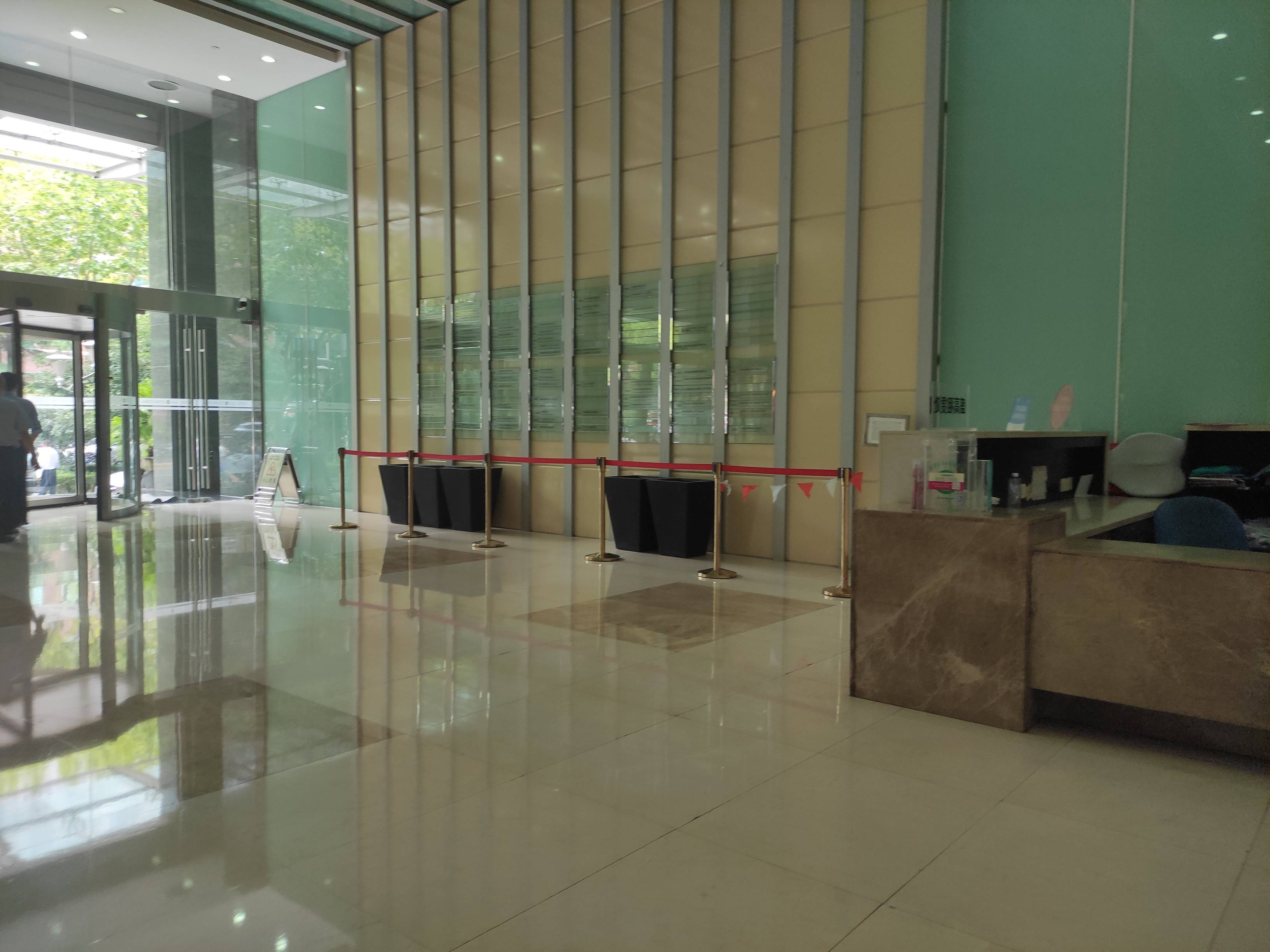 虹桥盛高国际大厦210平米写字楼出租