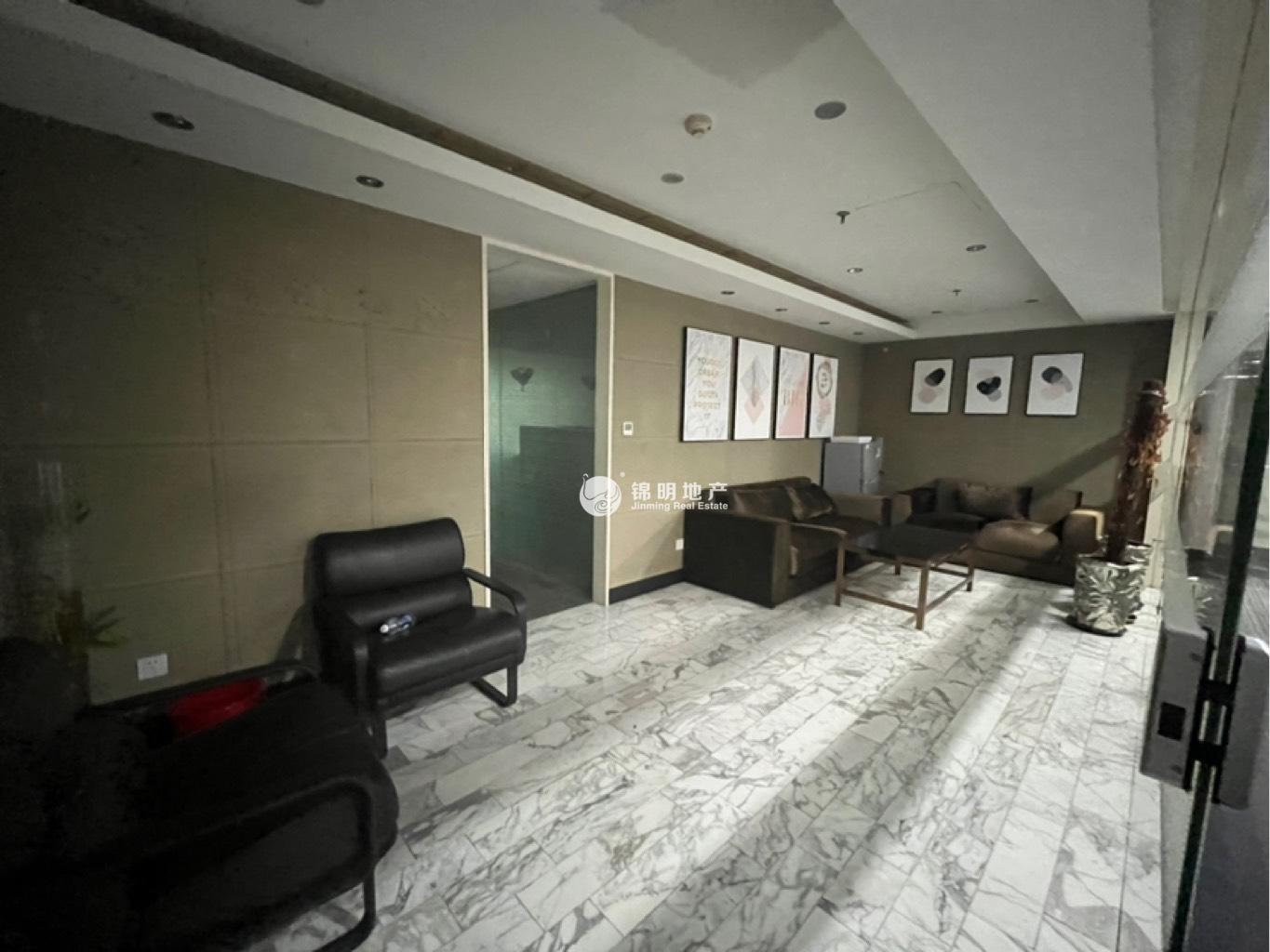 人民广场峻岭广场154平米写字楼出租