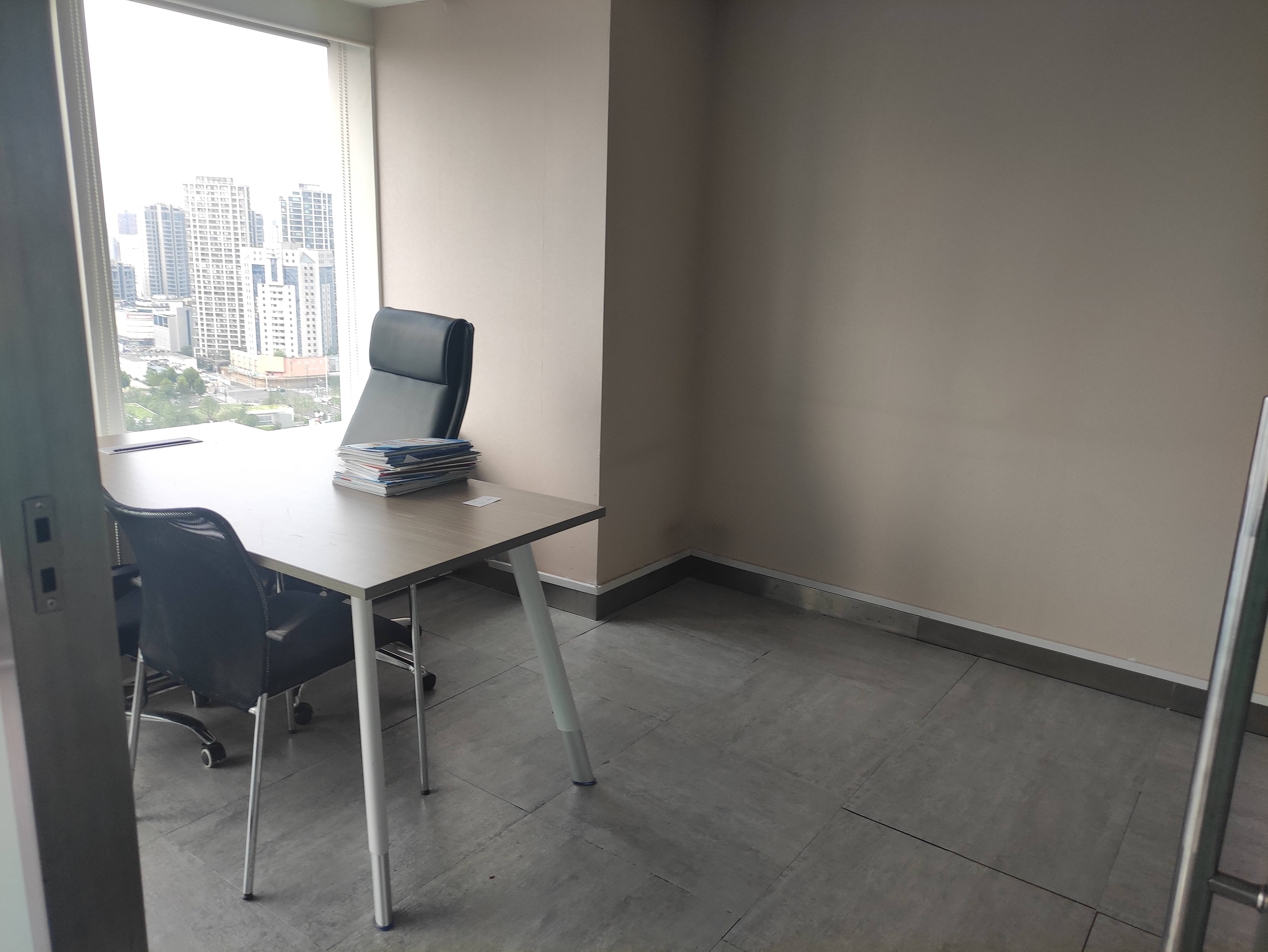 人民广场科技京城大厦126平米写字楼出租