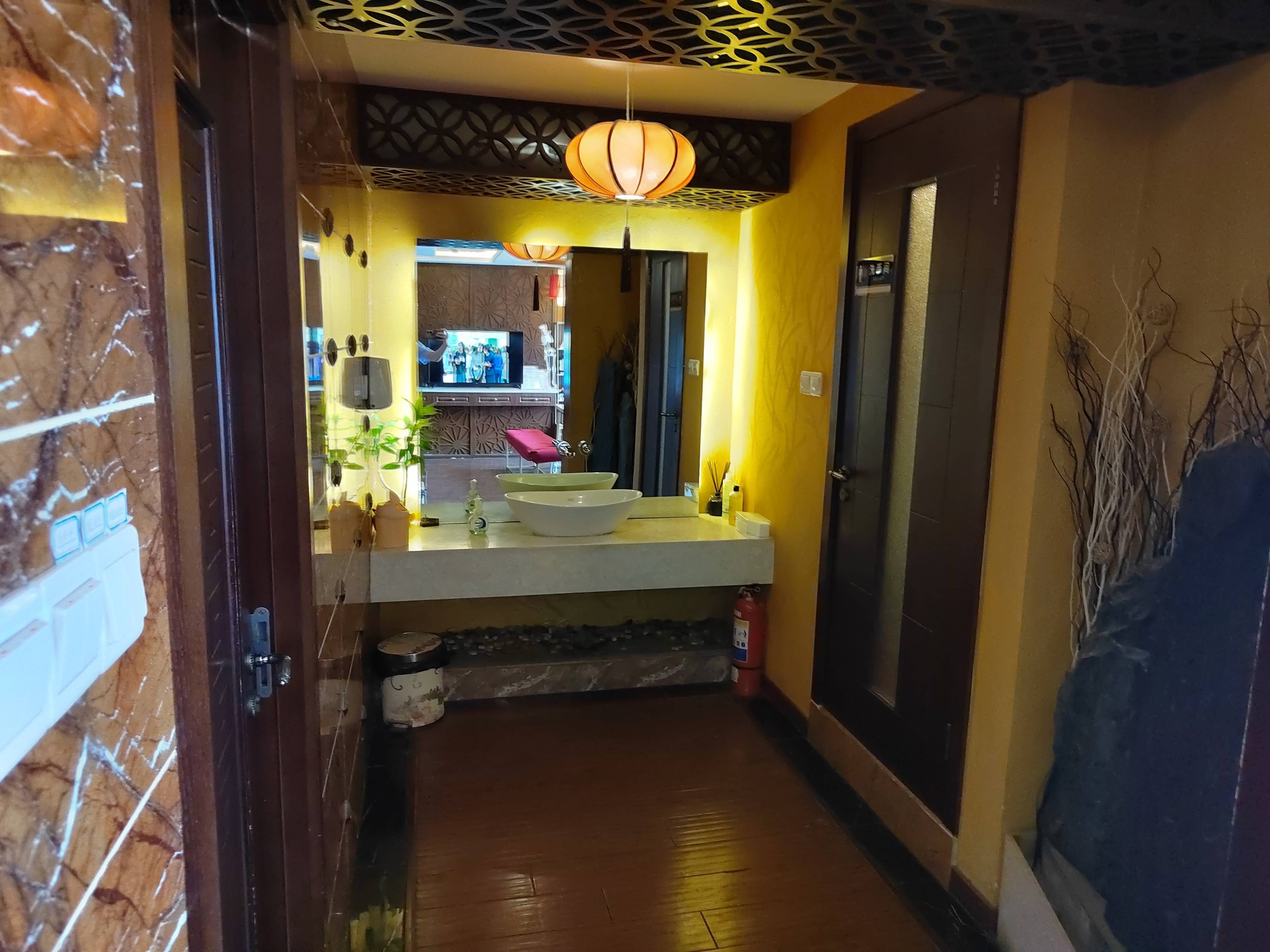 莘庄绿地蓝海54平米写字楼出租