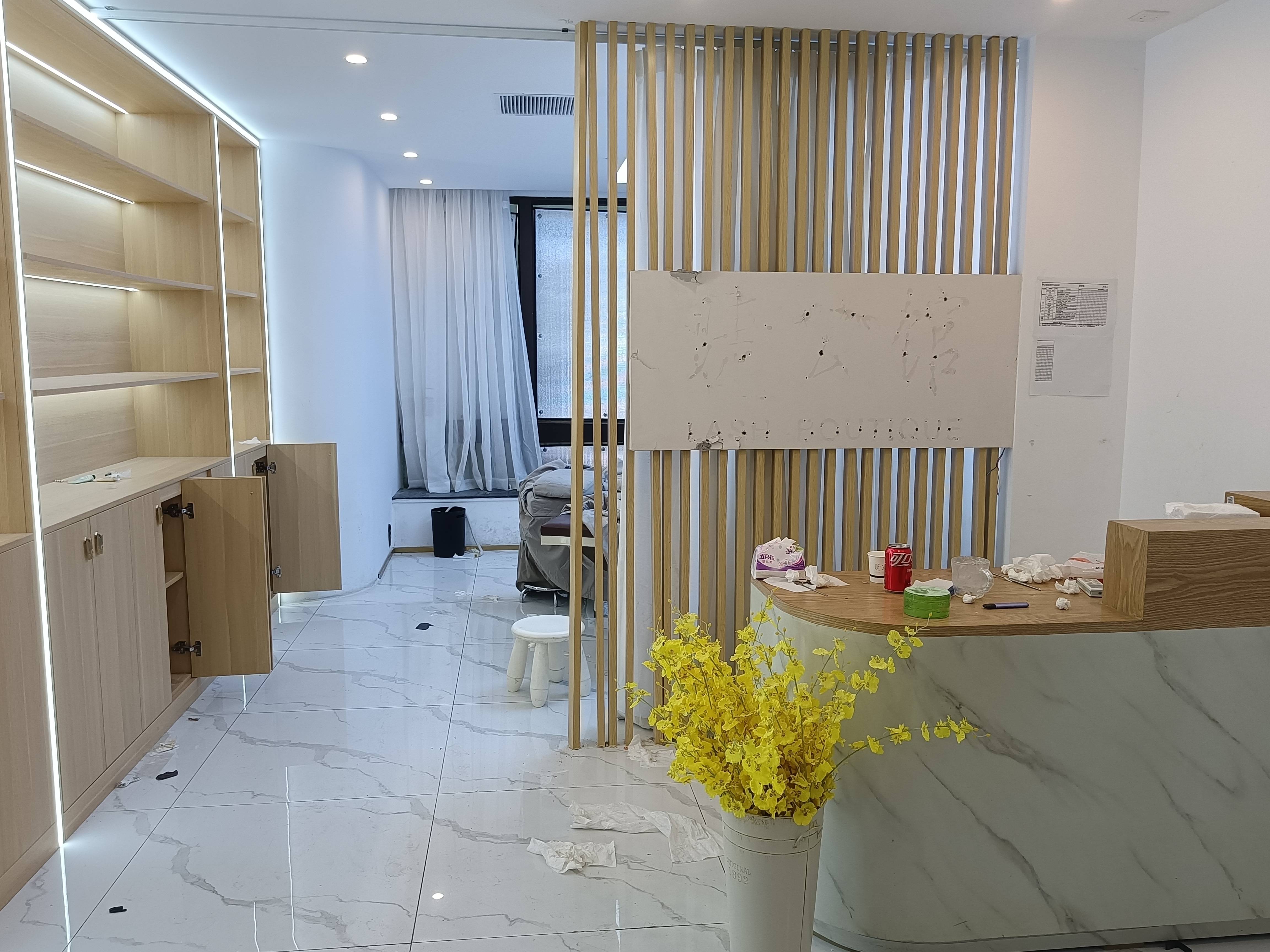 静安寺环球世界大厦117平米写字楼出租