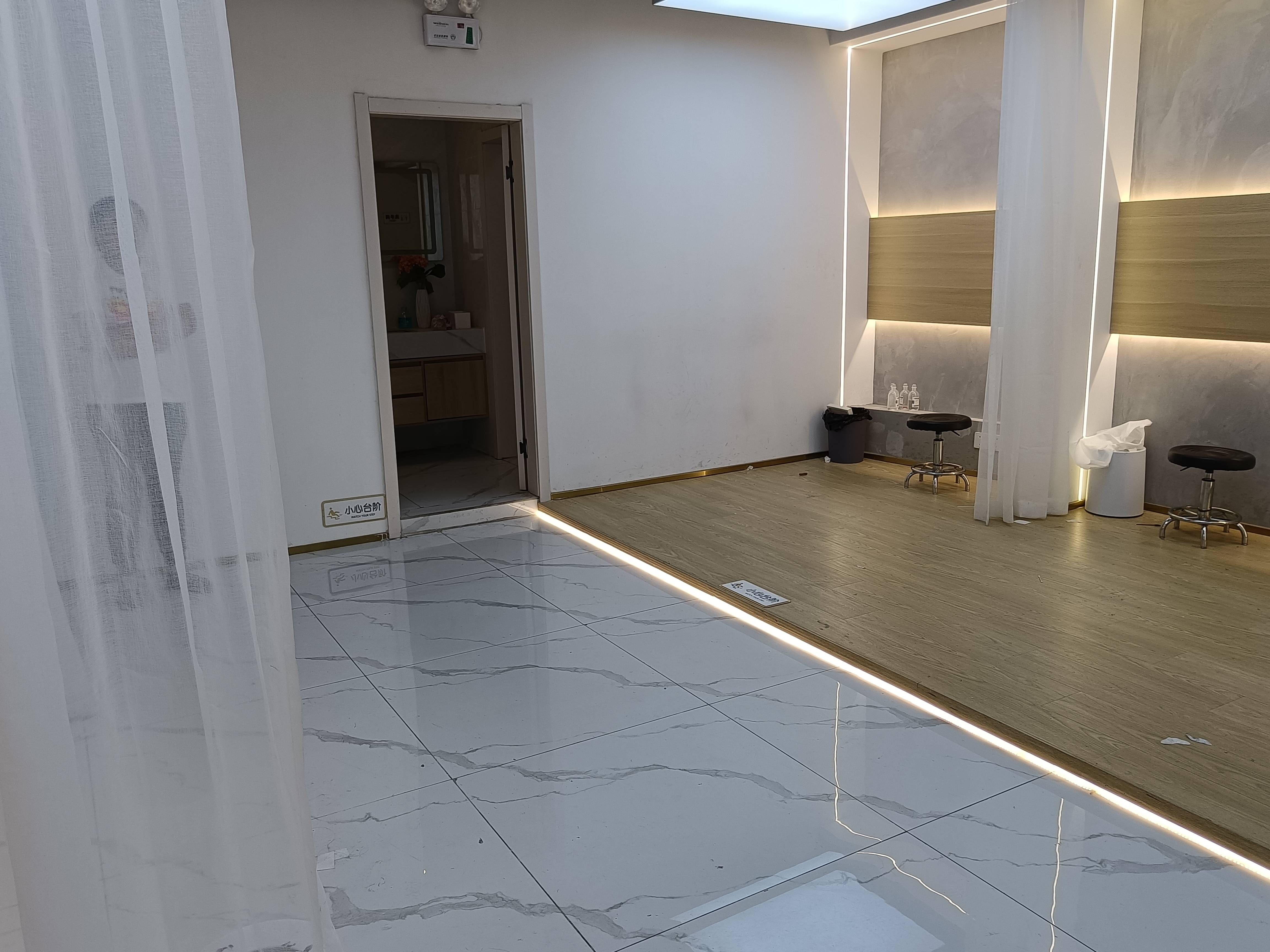 静安寺环球世界大厦117平米写字楼出租