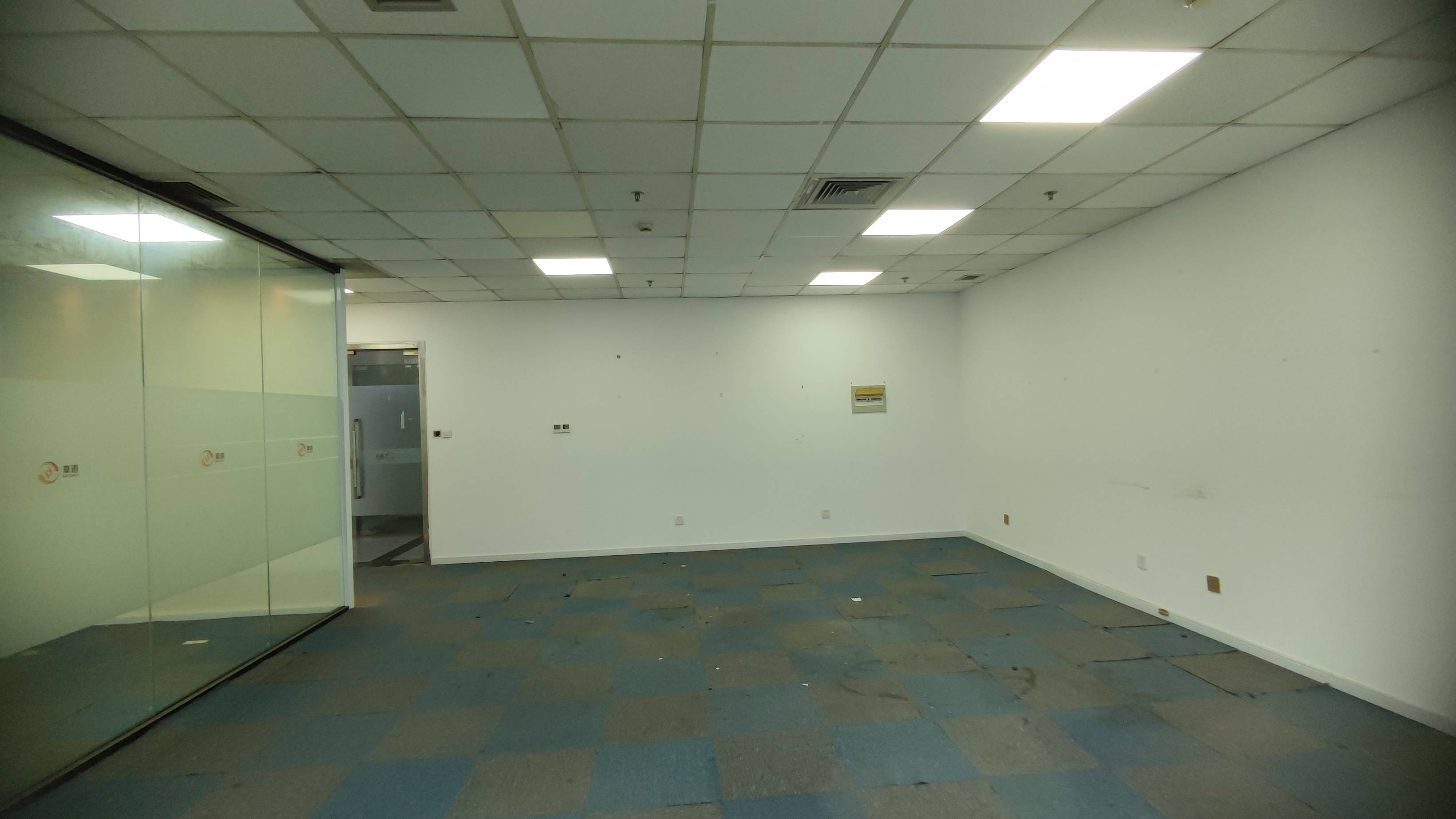 长寿路宝华大厦94平米写字楼出租