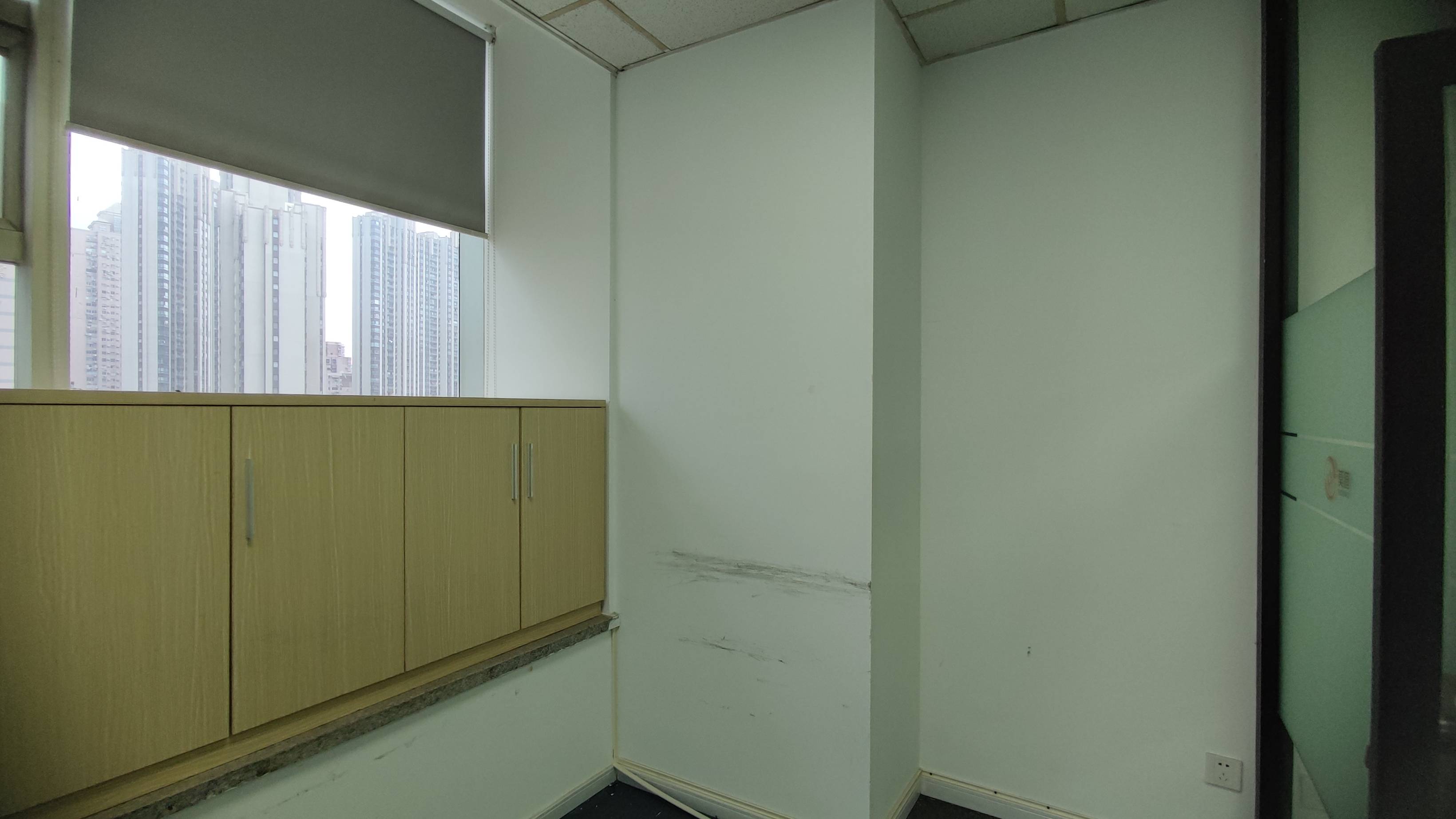 长寿路宝华大厦94平米写字楼出租