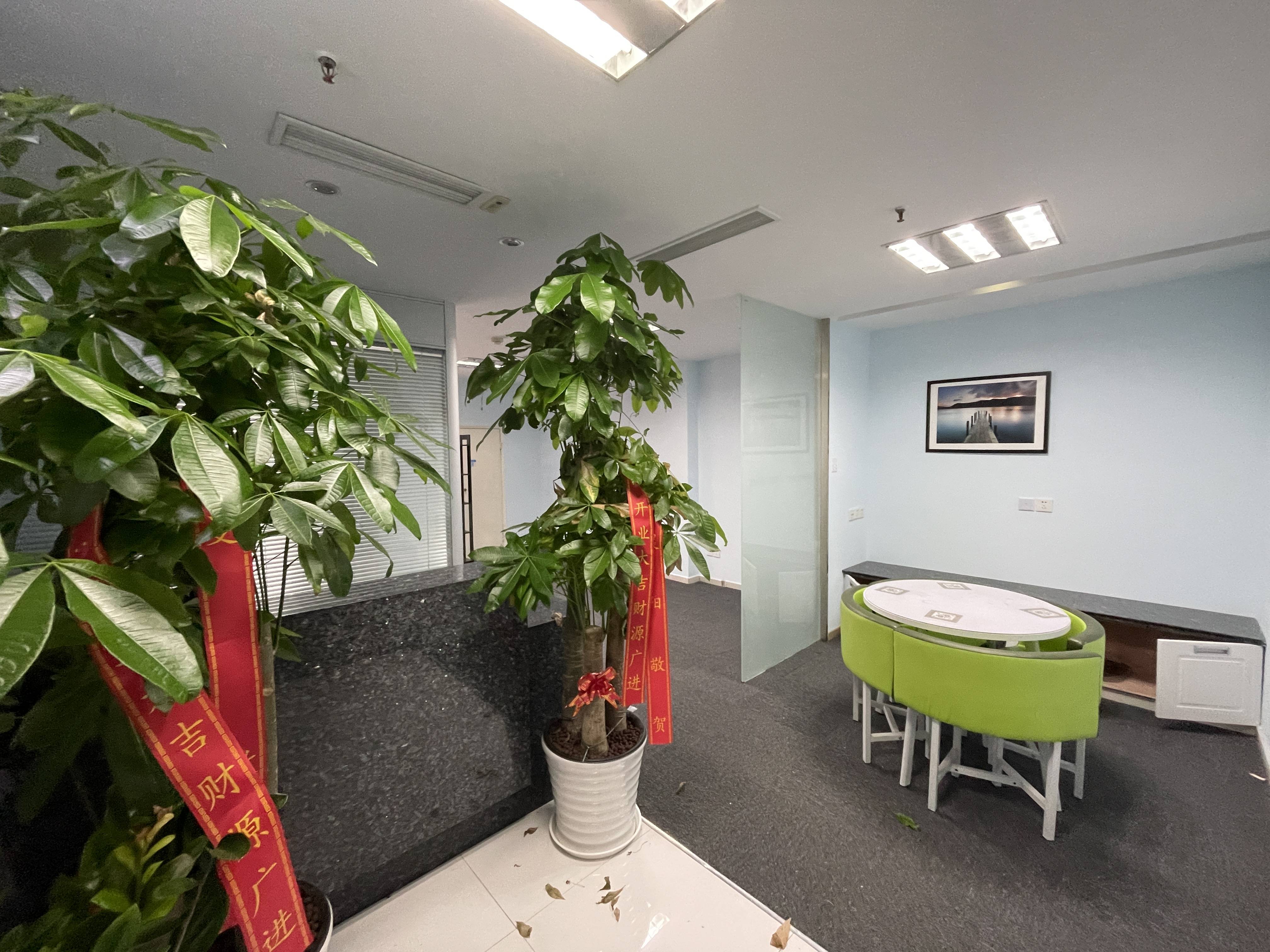 曹杨绿地科创大厦89平米写字楼出租