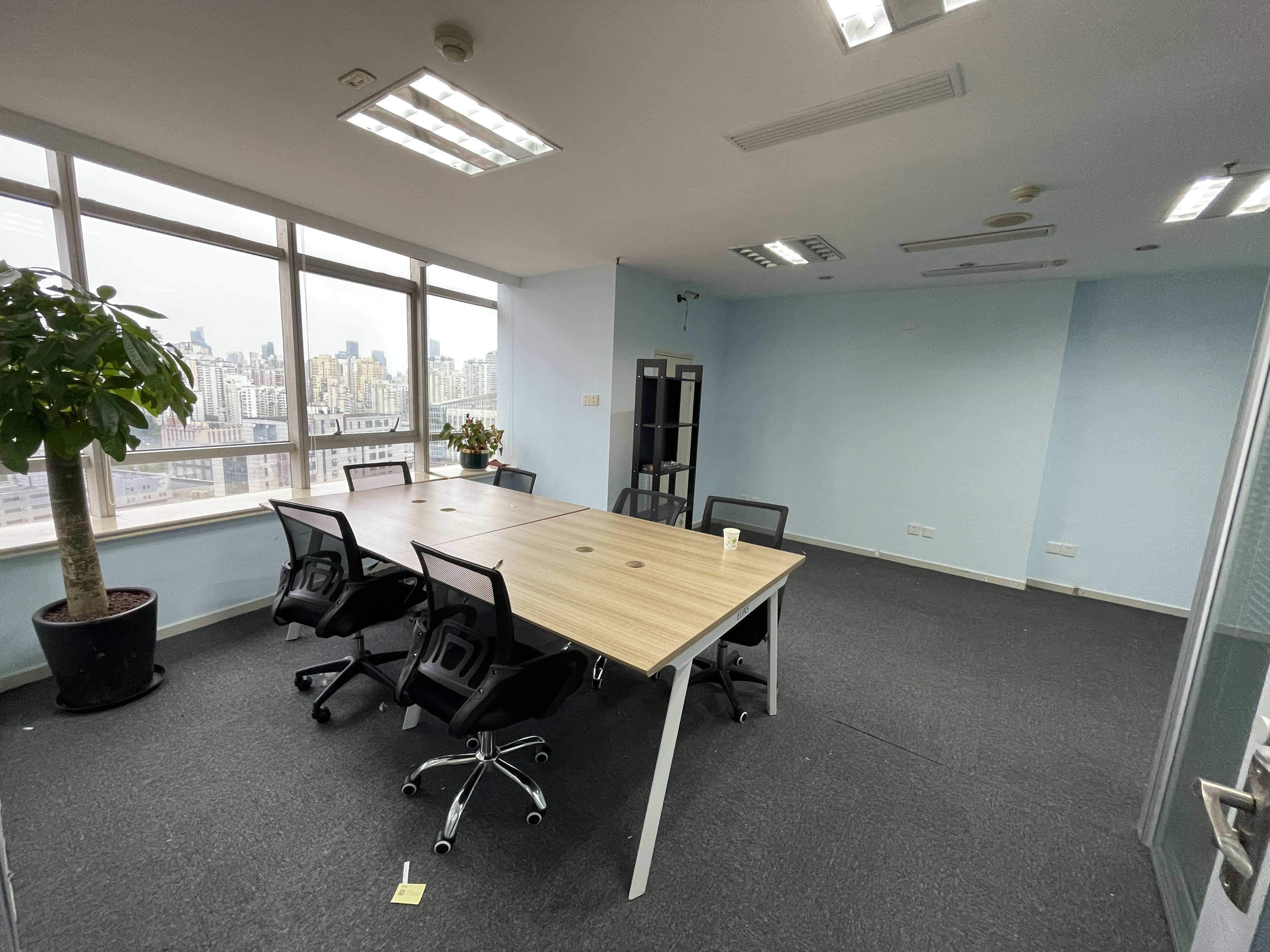 曹杨绿地科创大厦89平米写字楼出租