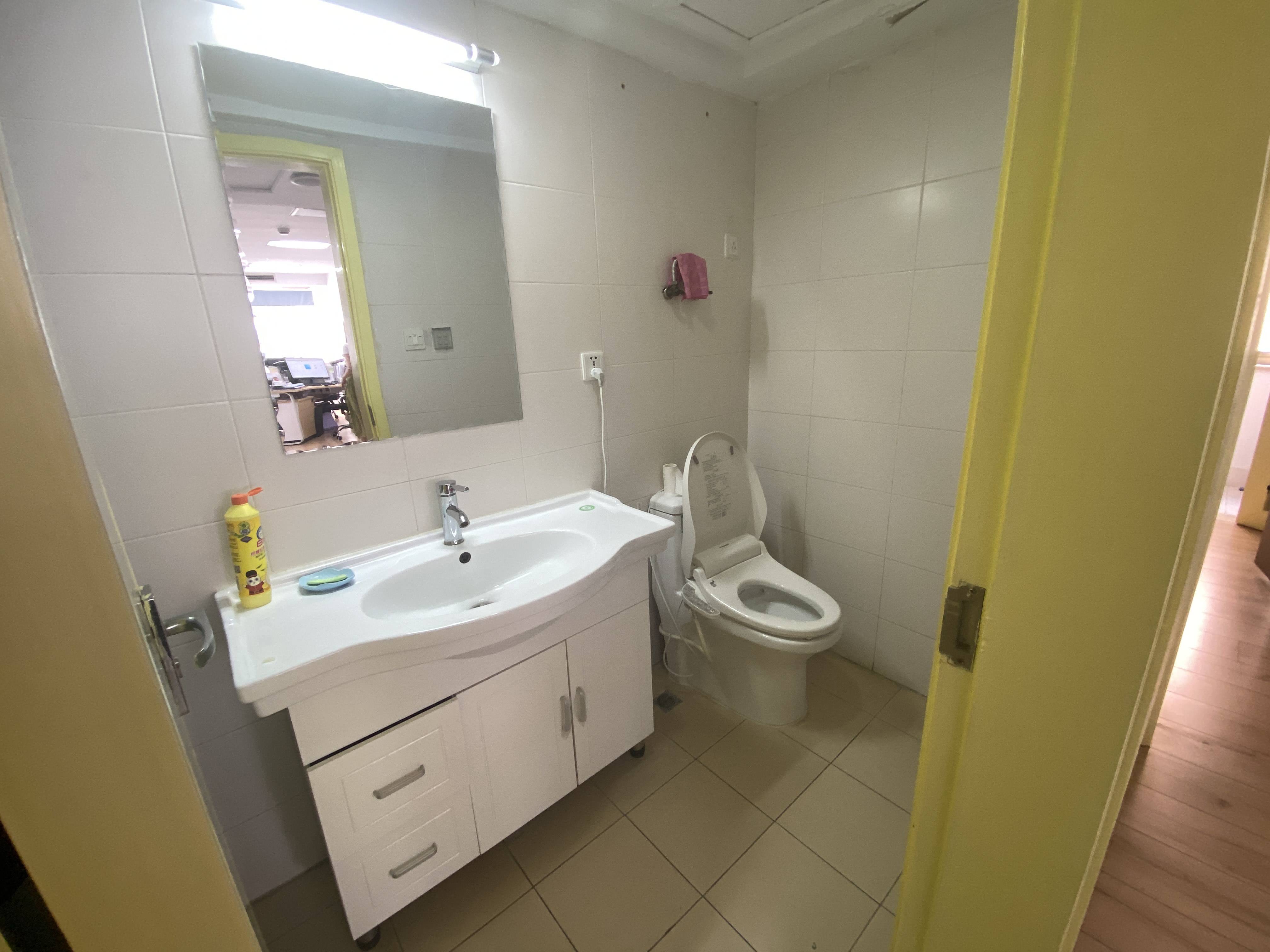 老西门万事利大厦101平米写字楼出租