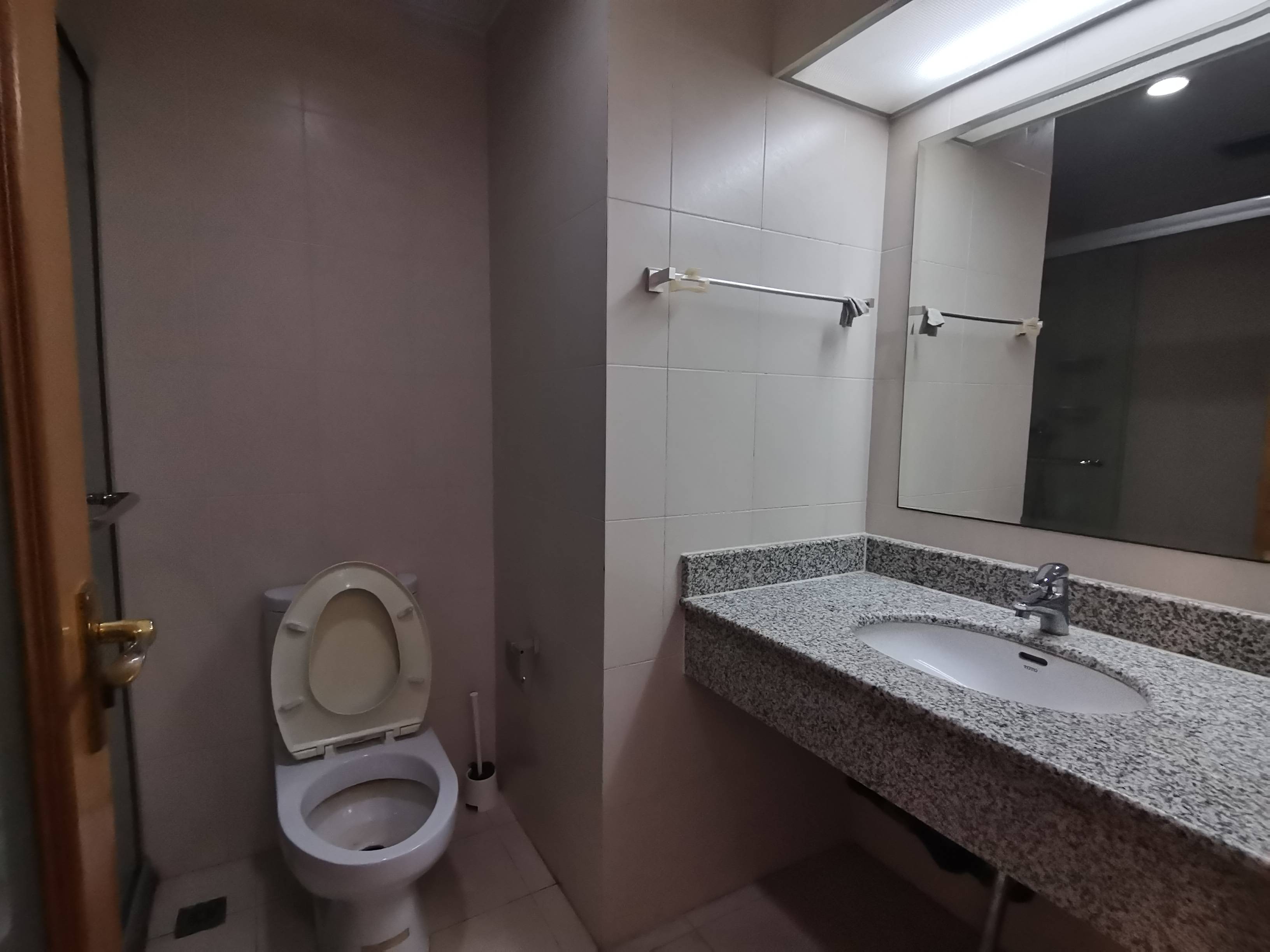 万体馆徐汇商务大厦47平米写字楼出租