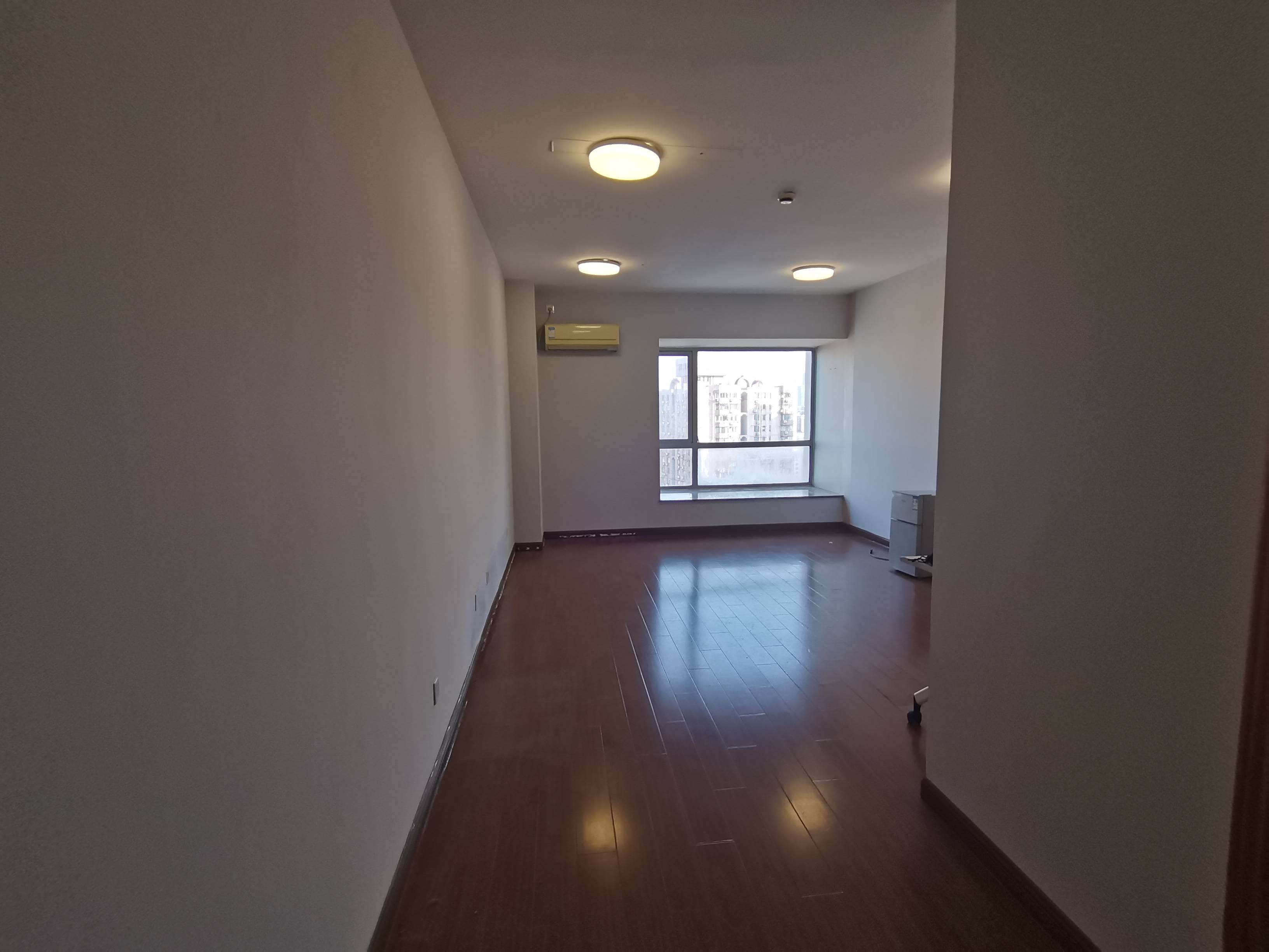 万体馆徐汇商务大厦47平米写字楼出租