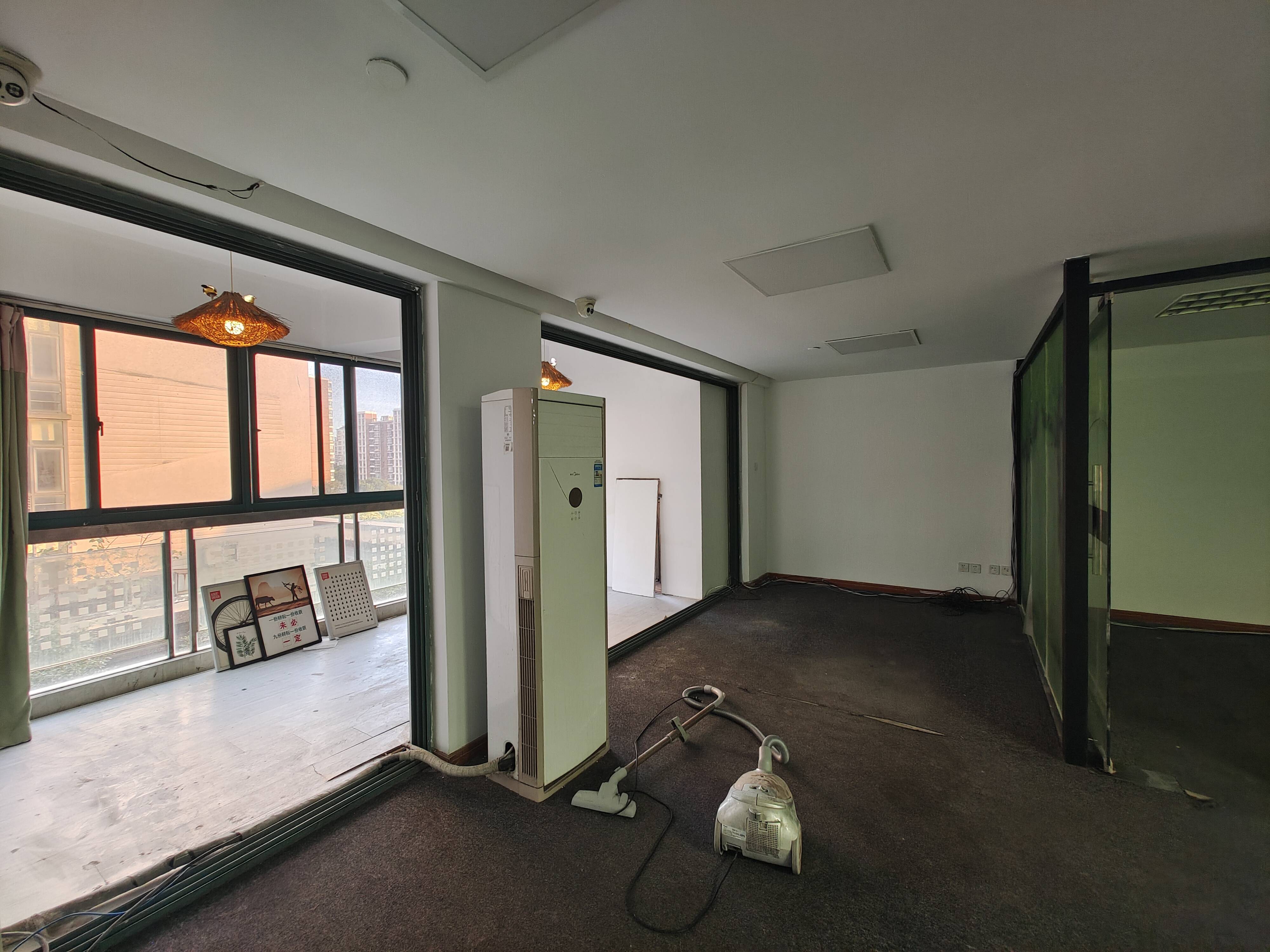 虹桥天山大厦146平米写字楼出租