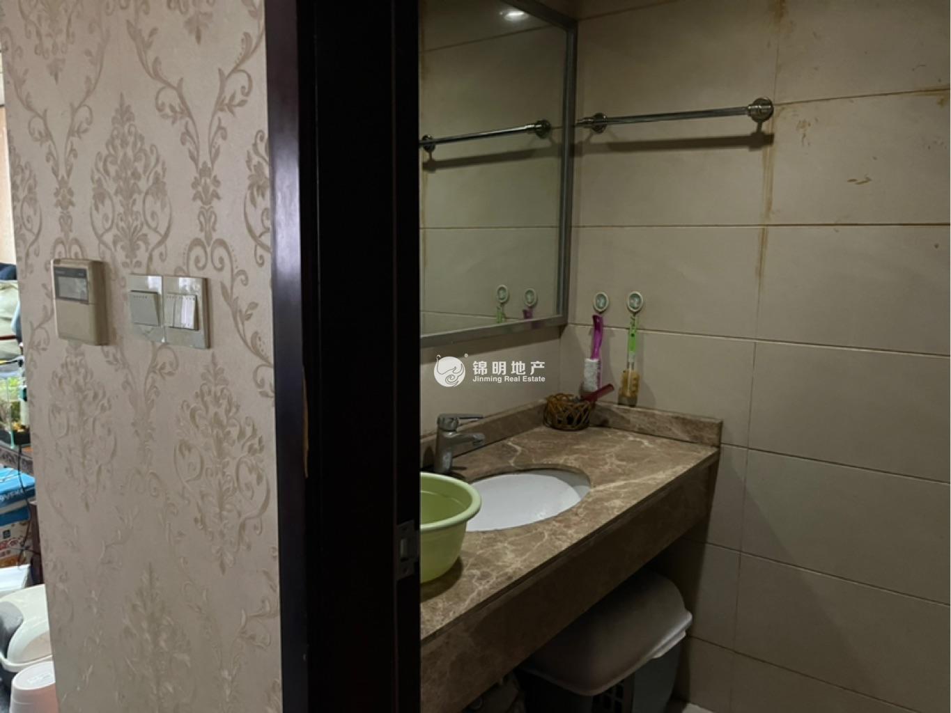 徐家汇嘉汇国际广场63平米写字楼出租