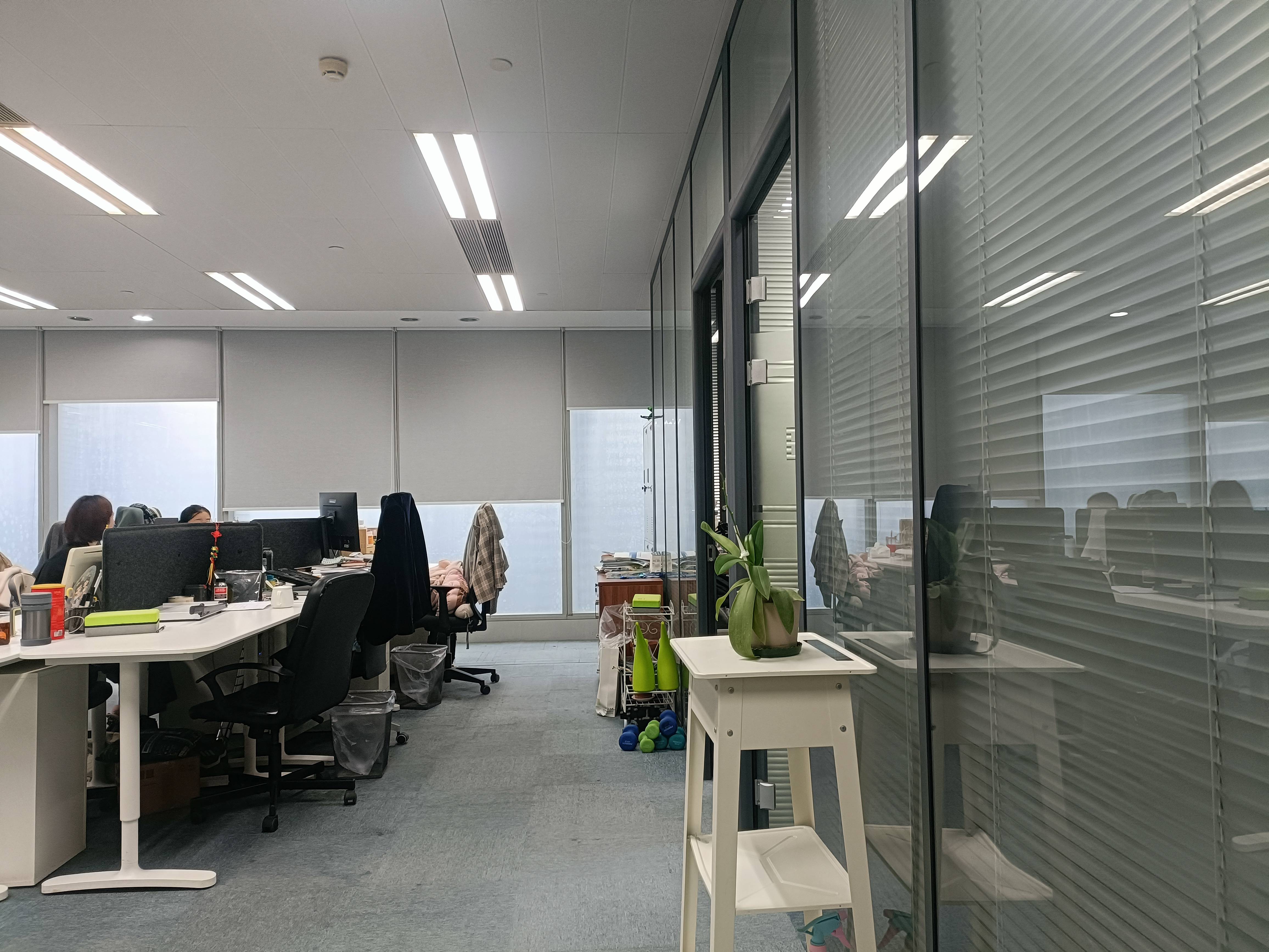 世博滨江绿地海外滩232平米写字楼出租