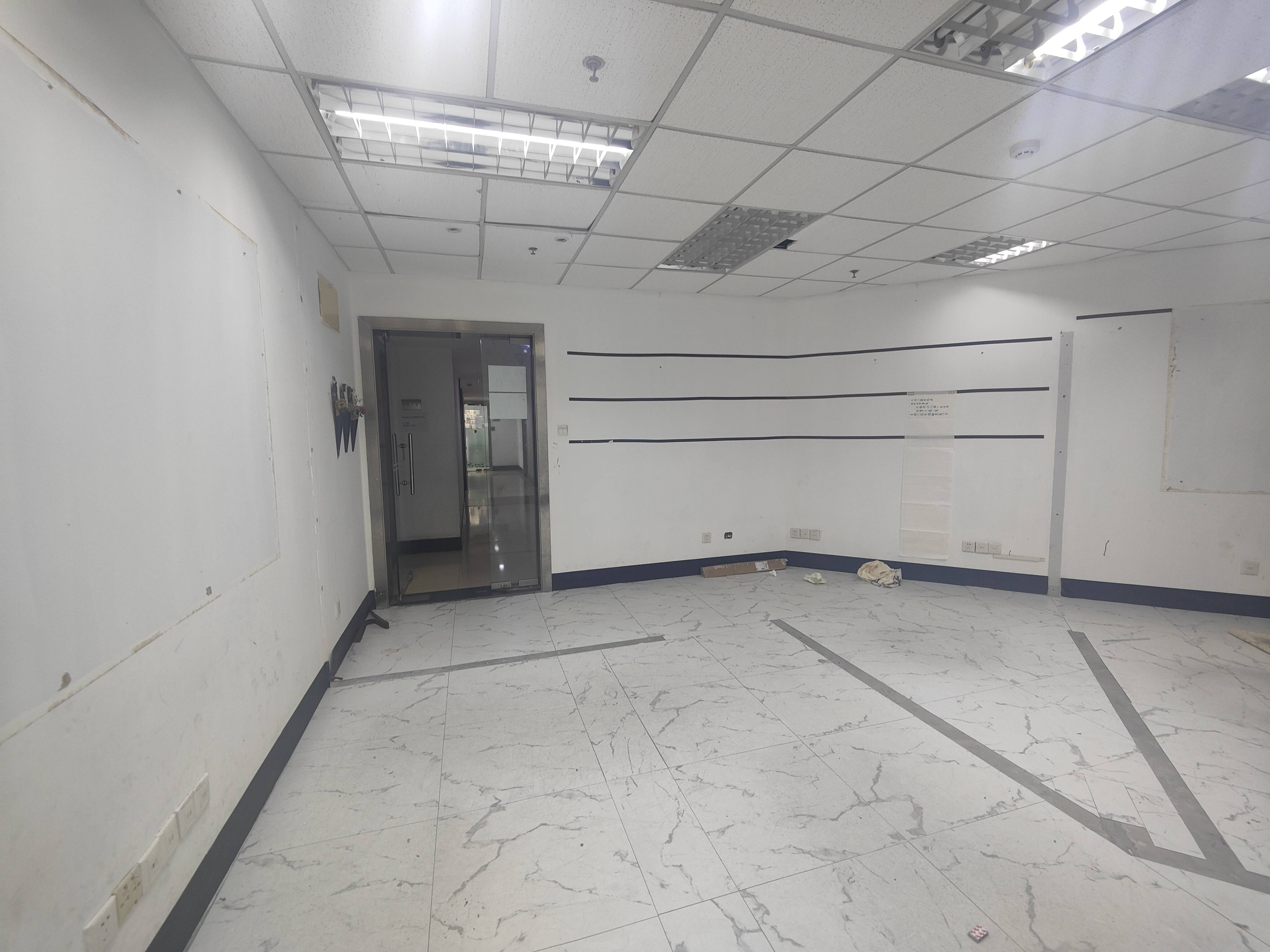 打浦桥致远大厦57平米写字楼出租