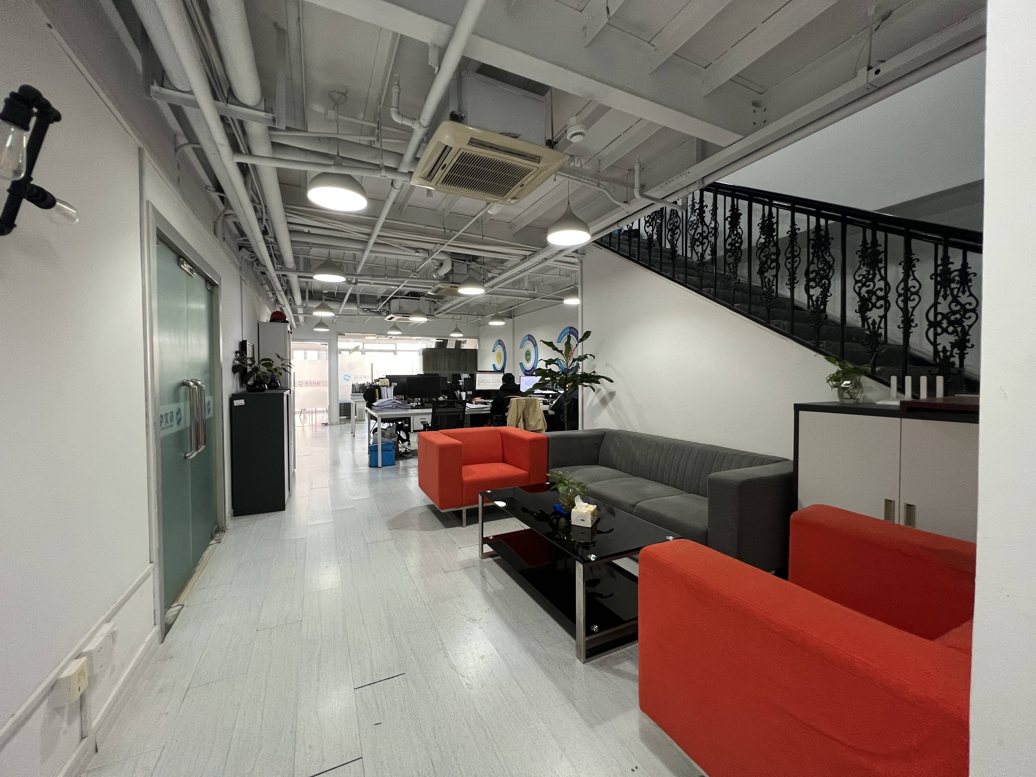 打浦桥建国大厦（公馆）111平米写字楼出租