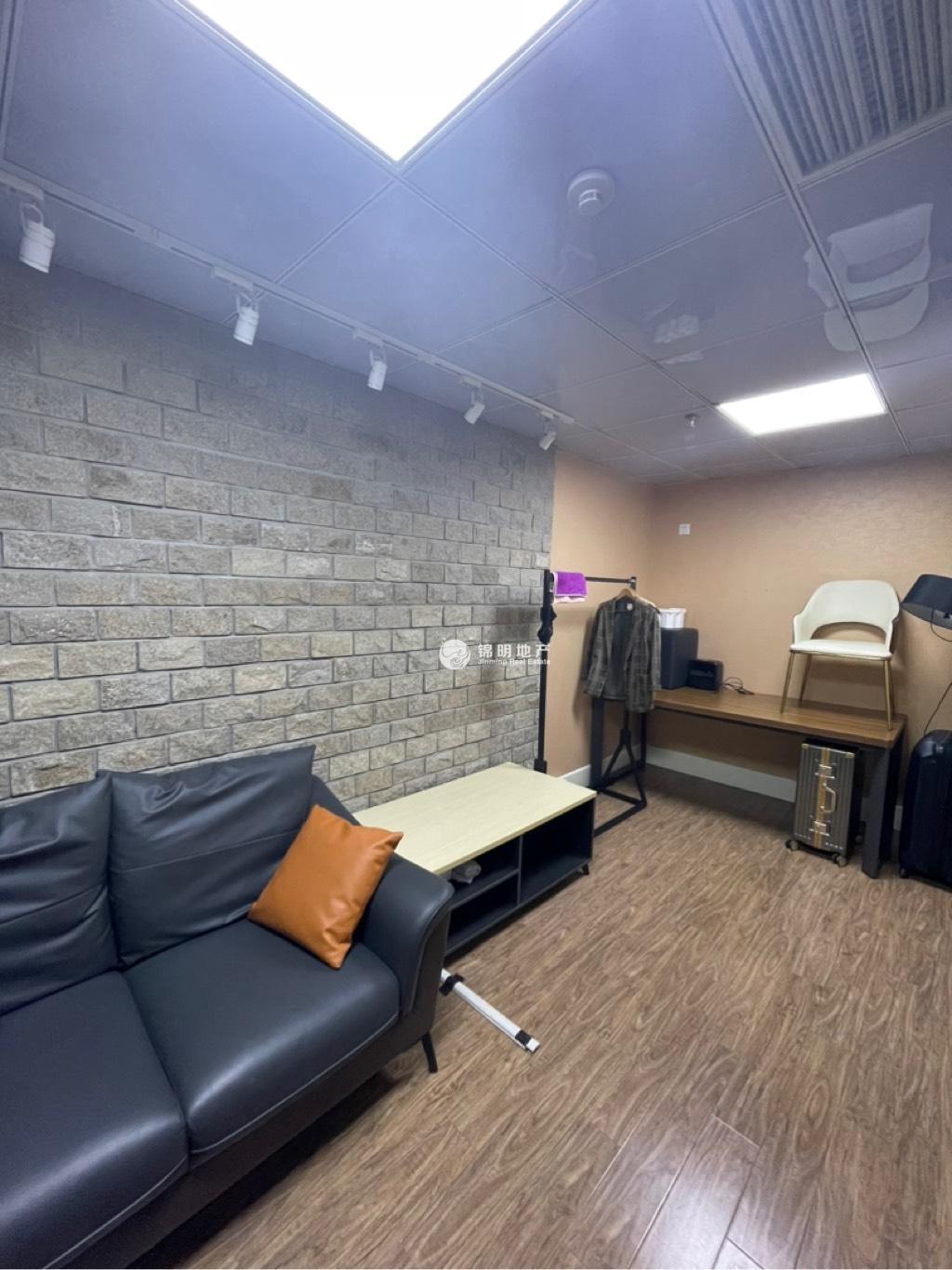 虹桥现代广场94平米写字楼出租