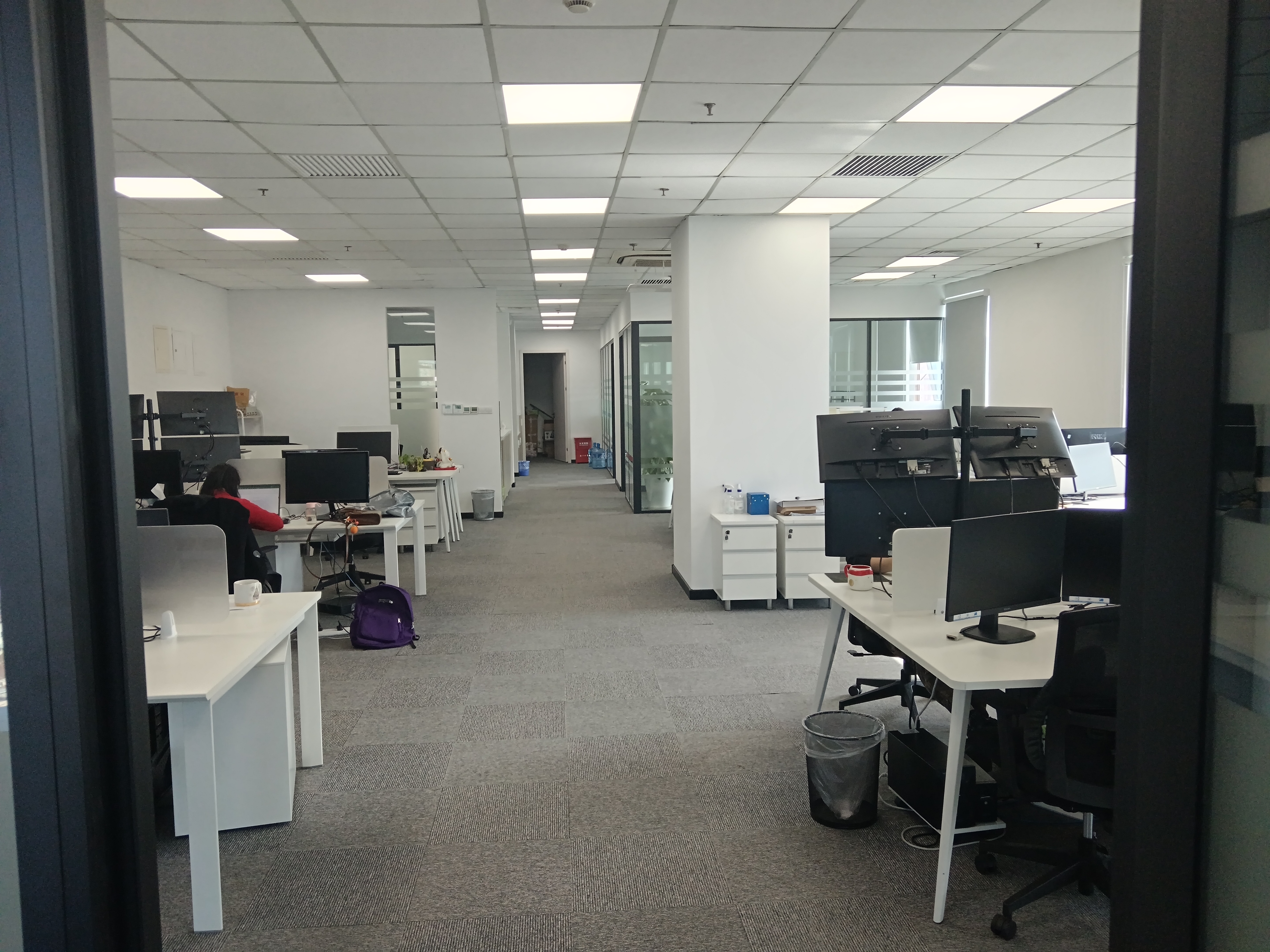 中山公园绿地商务大厦131平米写字楼出租