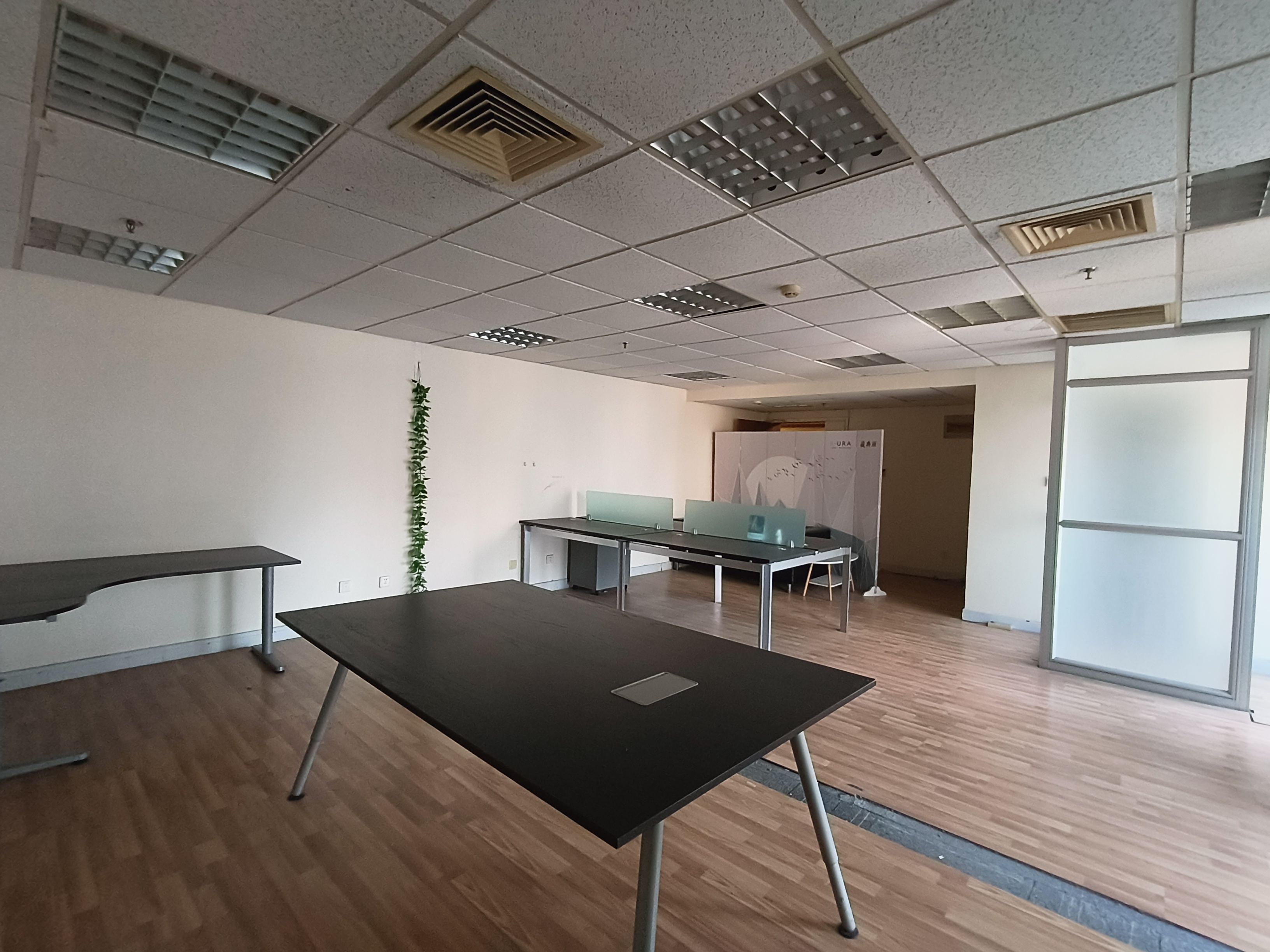 淮海中路淮海中华大厦78平米写字楼出租