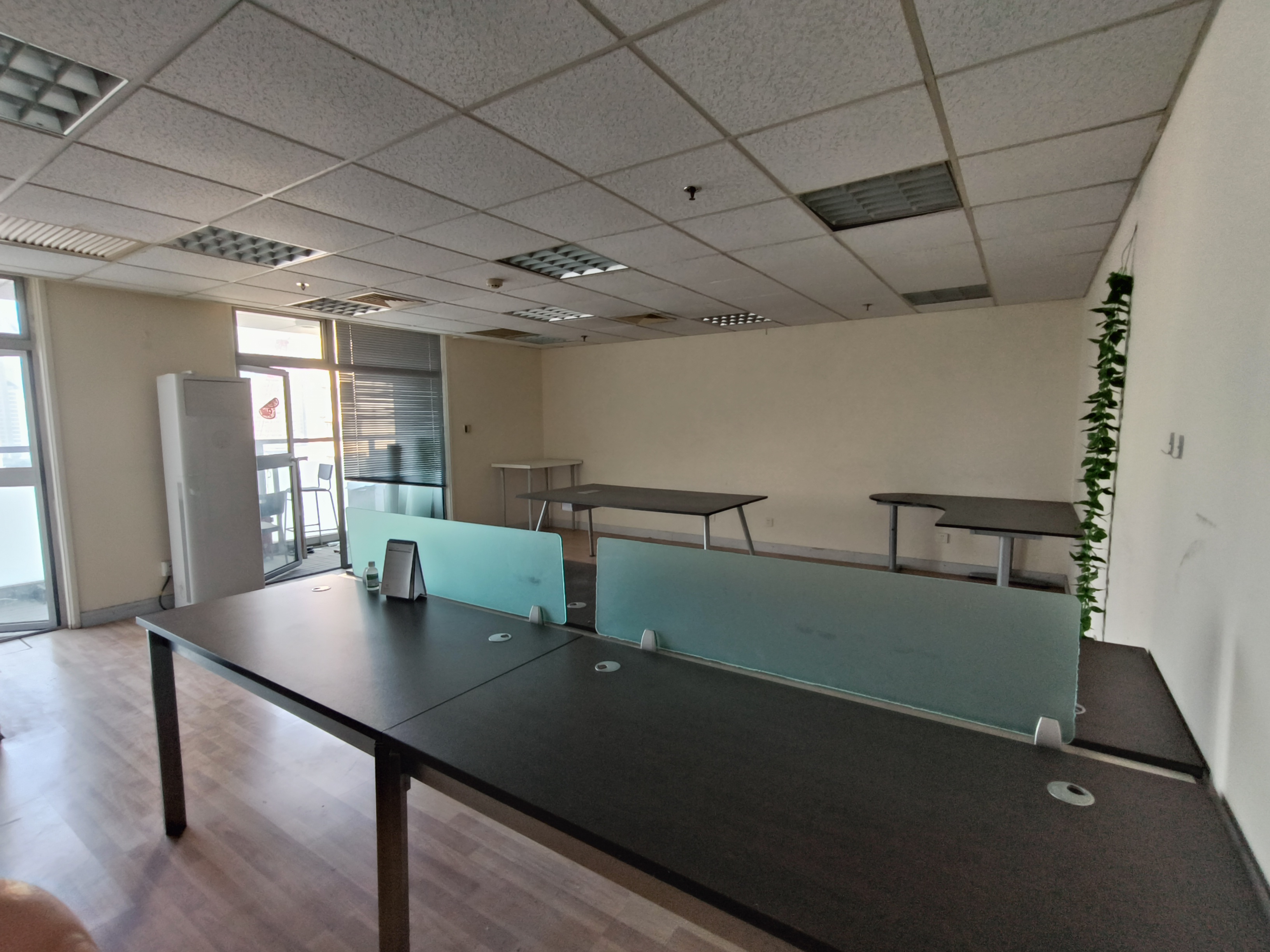 淮海中路淮海中华大厦78平米写字楼出租