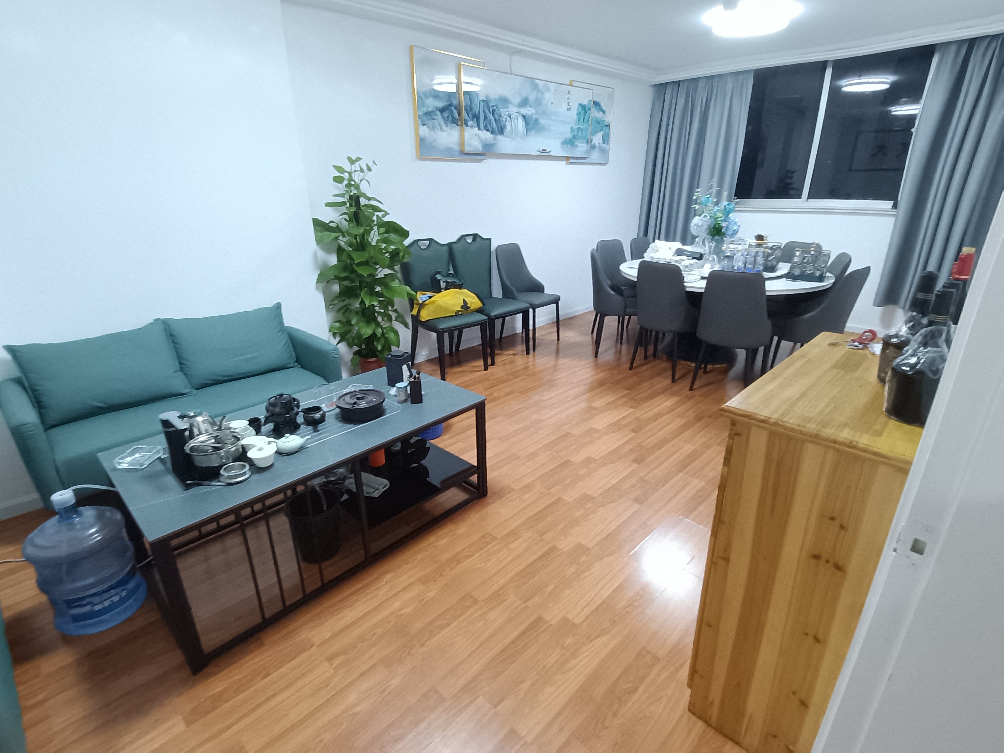 南京西路申银发展大厦153平米写字楼出租