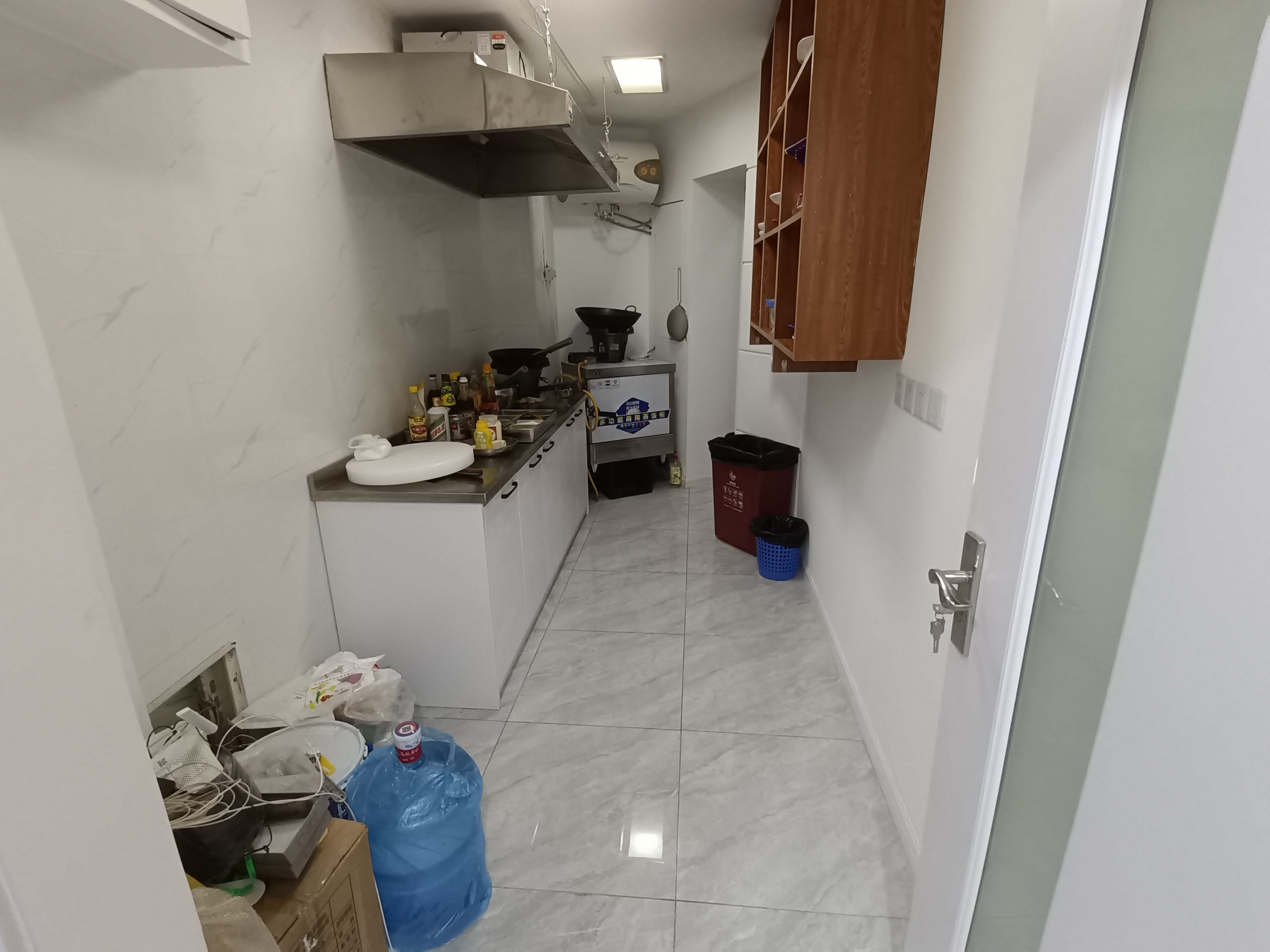 南京西路申银发展大厦153平米写字楼出租