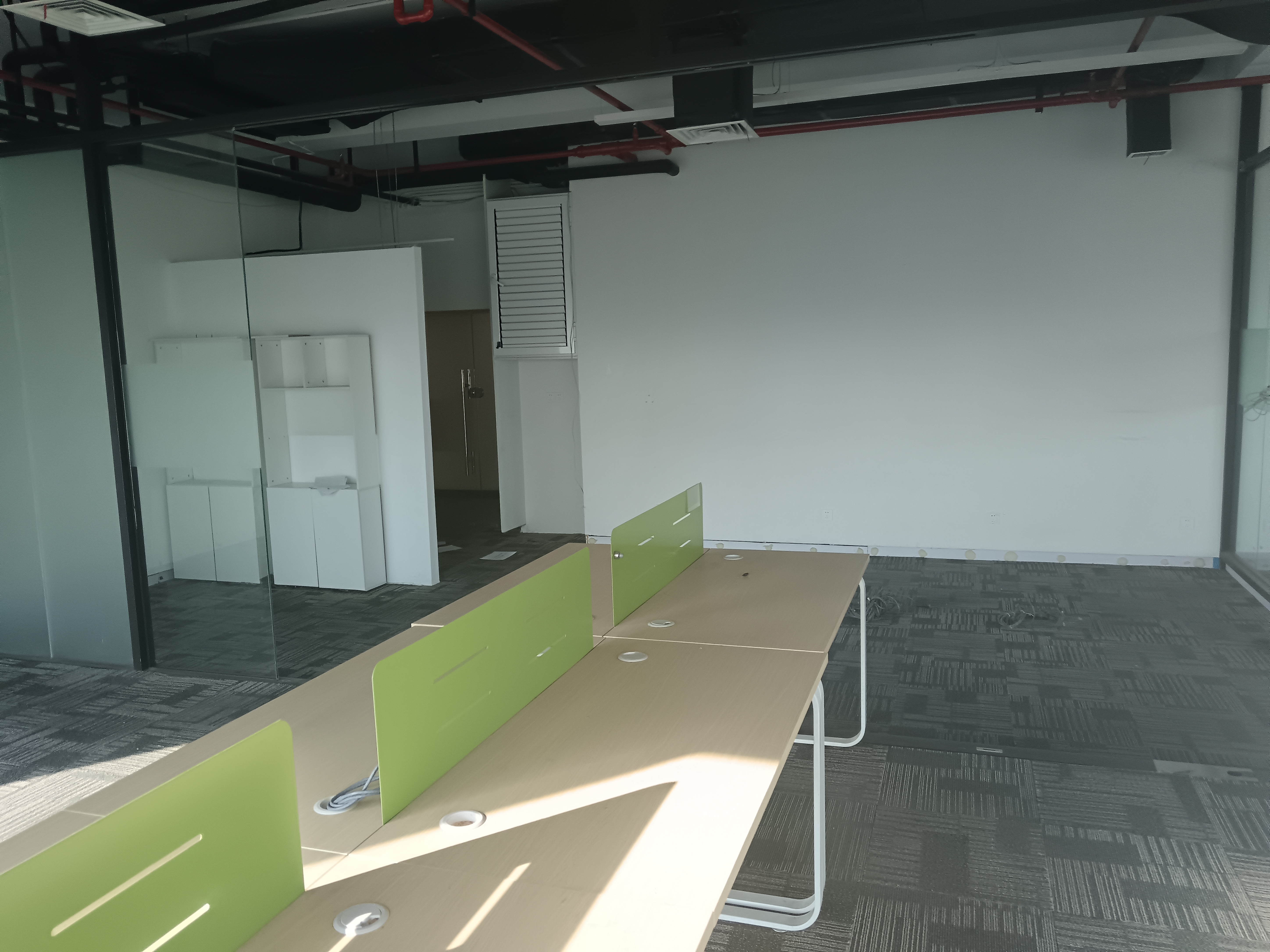 中山公园绿地商务大厦128平米写字楼出租