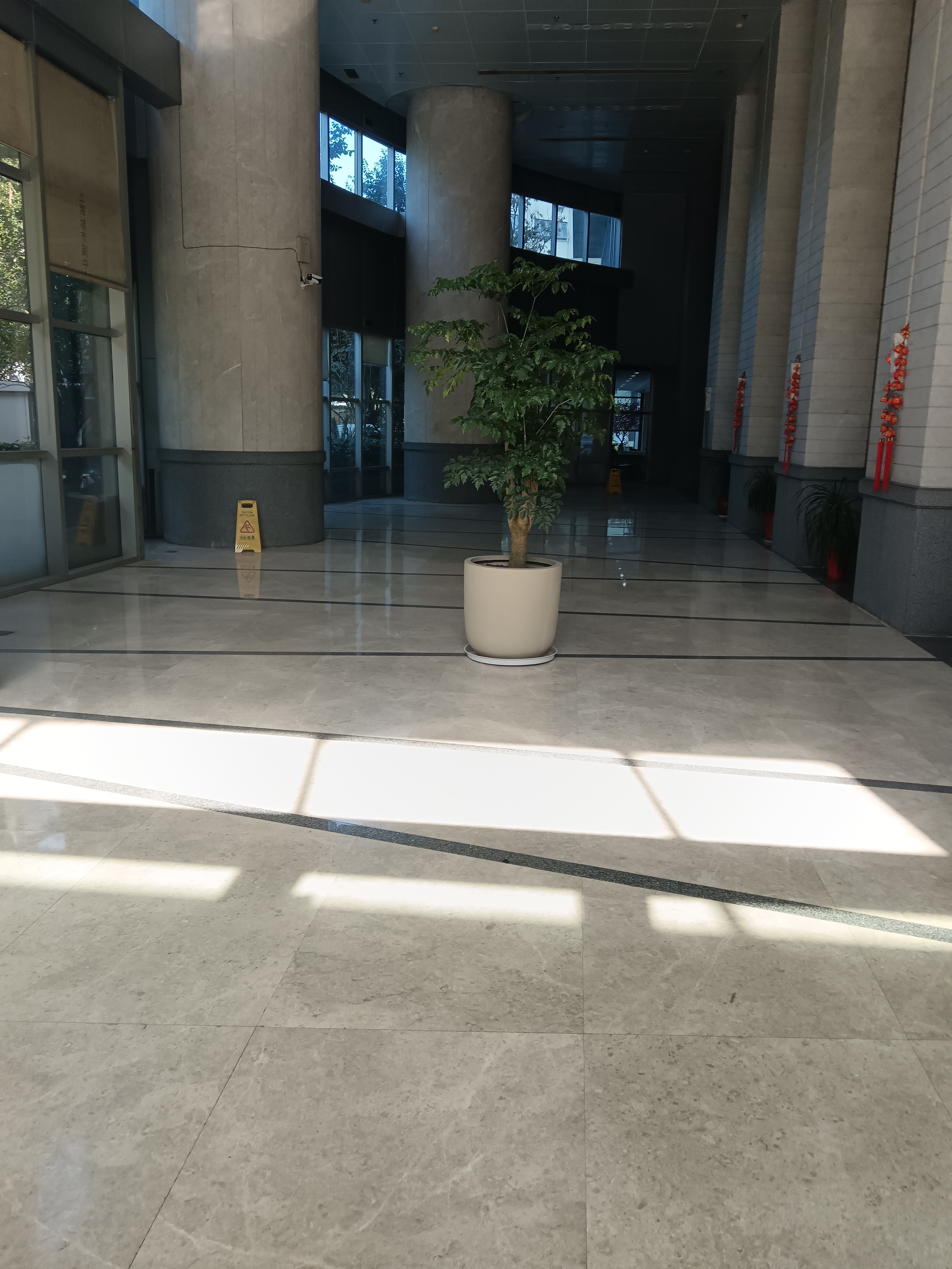 中山公园绿地商务大厦128平米写字楼出租