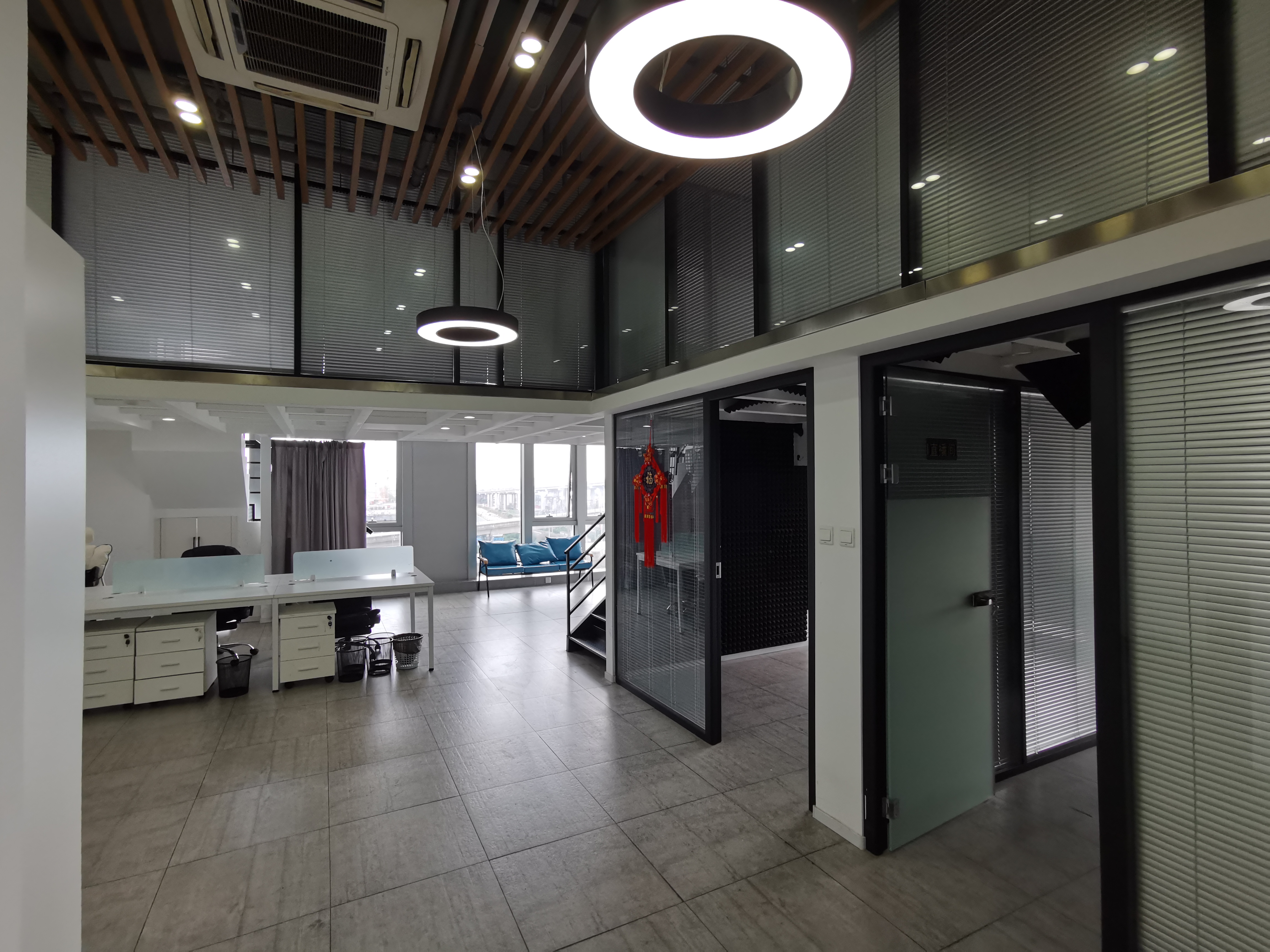 七宝万科七宝国际127平米写字楼出租