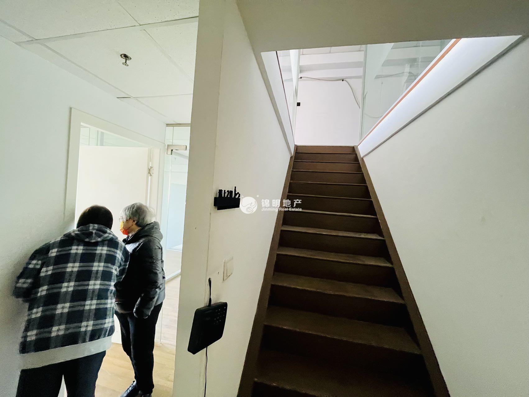 中山公园禾森商务中心180平米写字楼出租