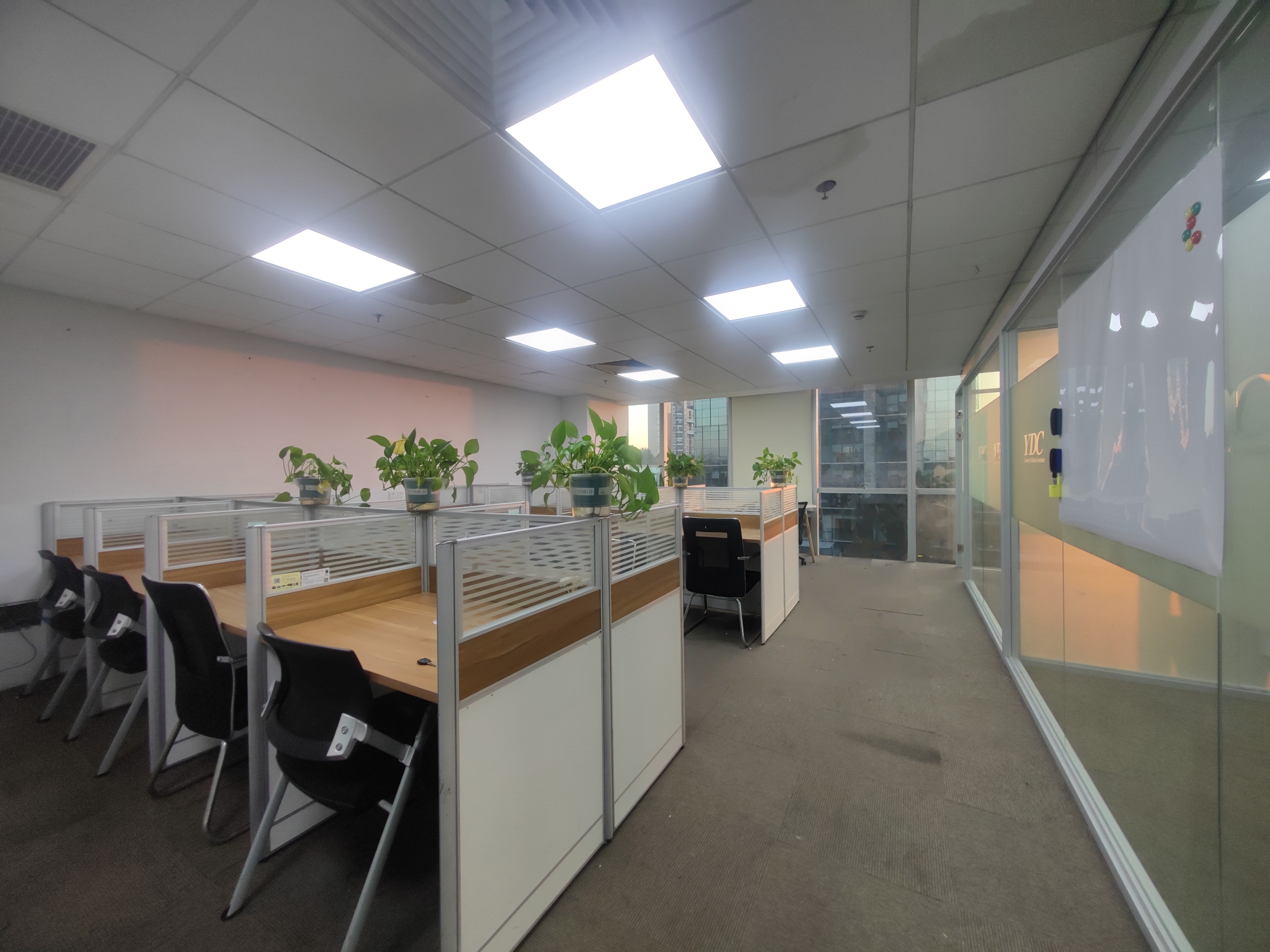 莘庄绿地蓝海115平米写字楼出租