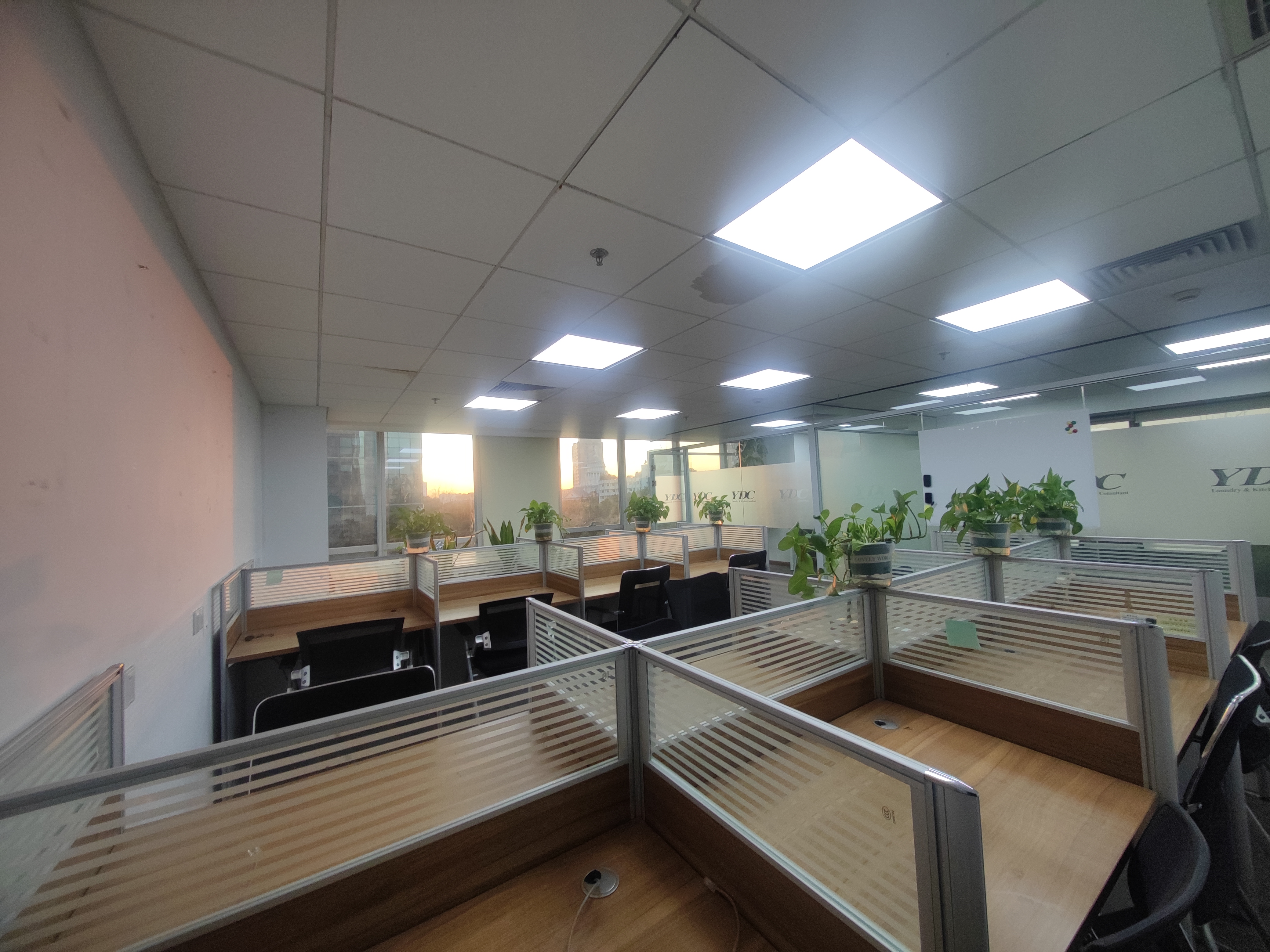 莘庄绿地蓝海115平米写字楼出租