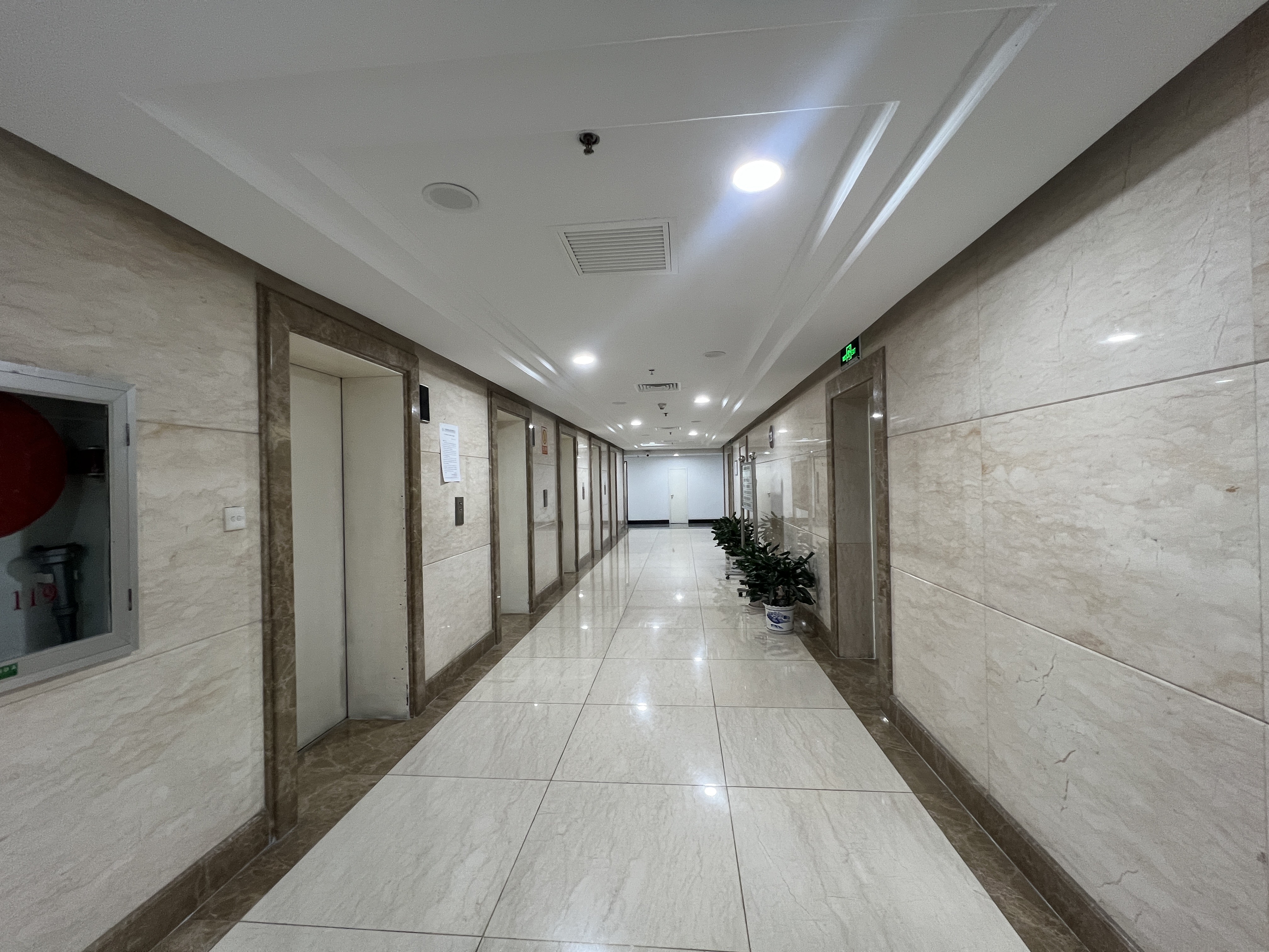 潍坊东方国际科技大厦102平米写字楼出租