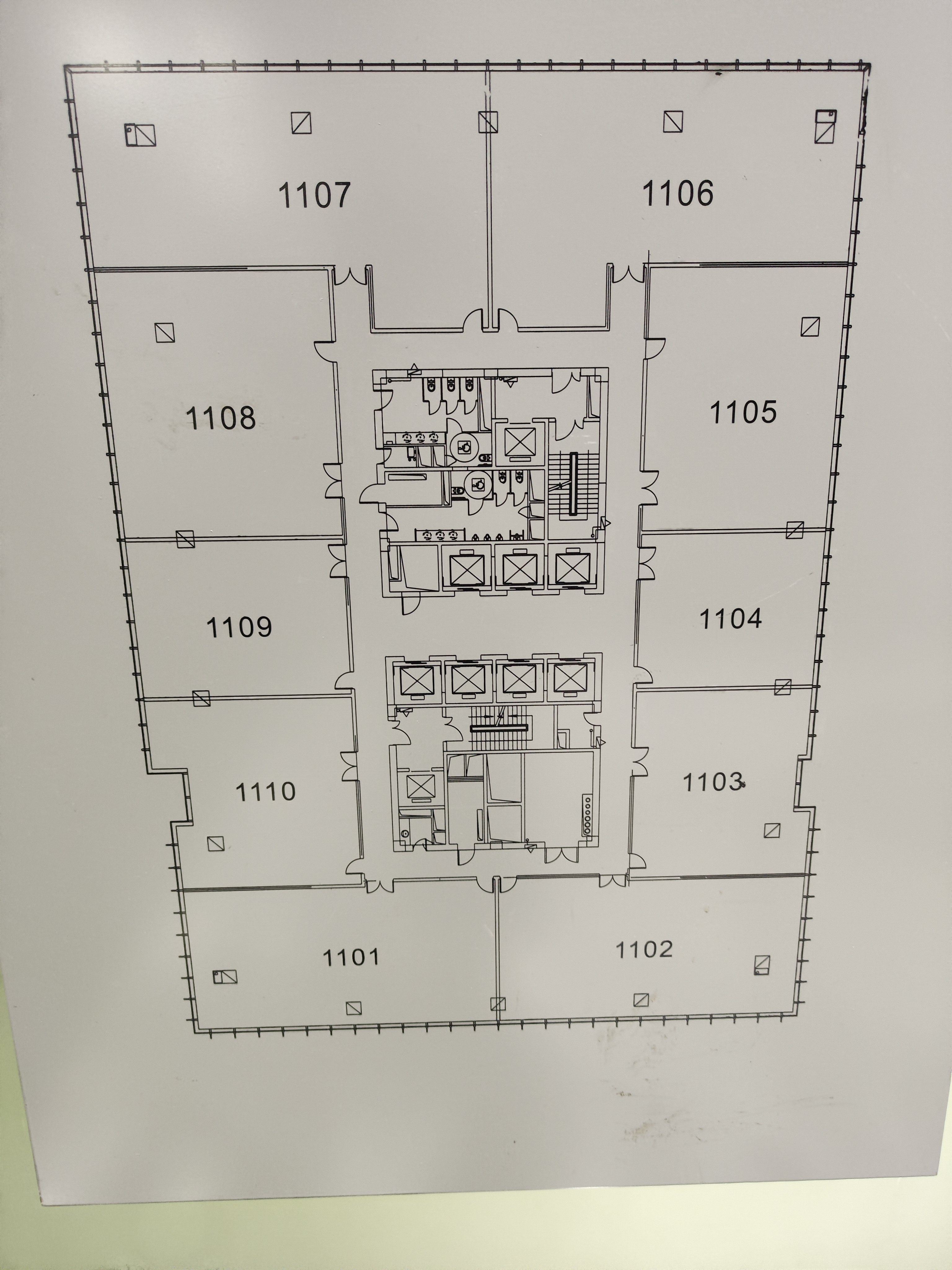 龙华上海绿地中心一期151平米写字楼出租