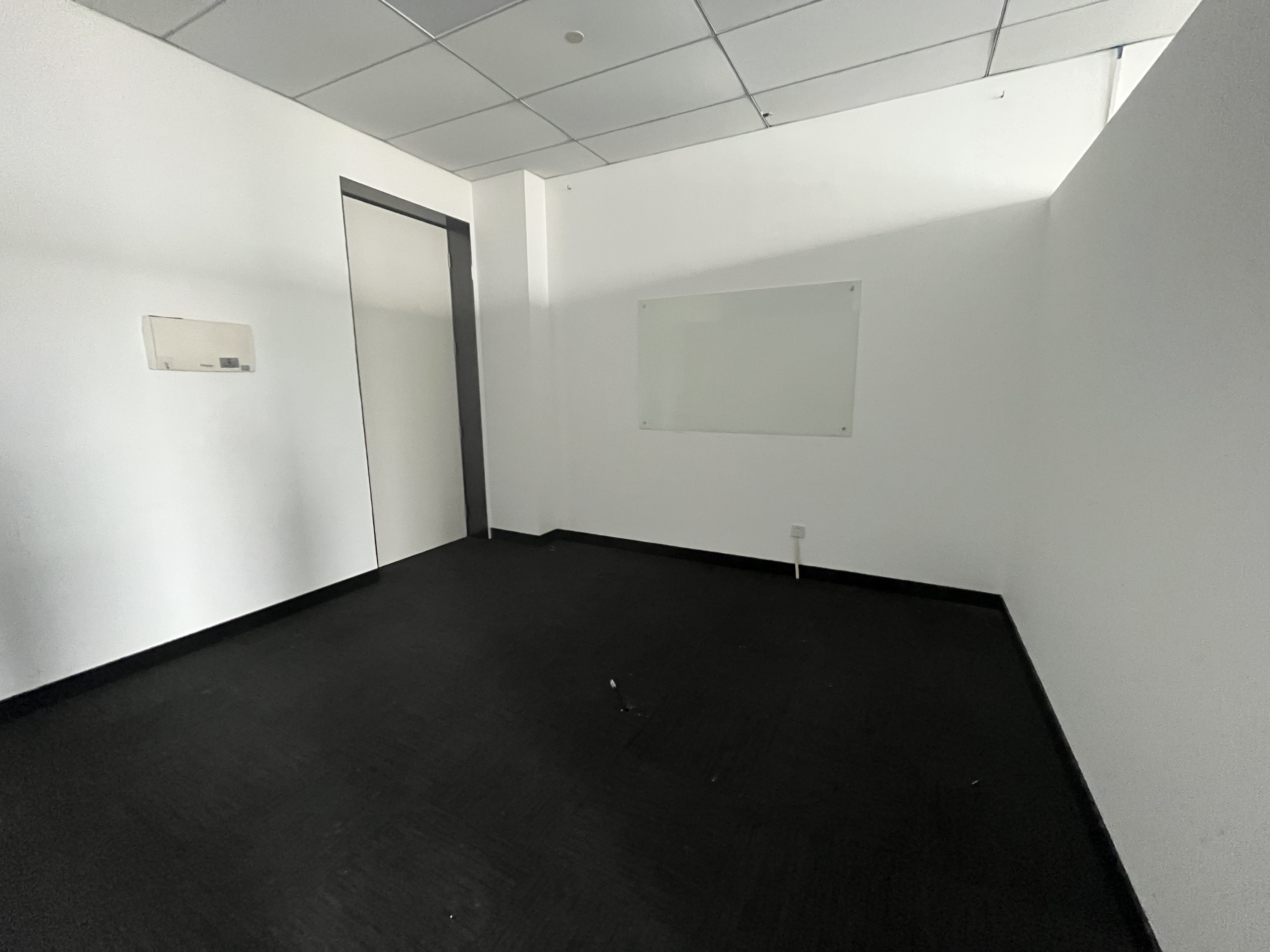 莘庄西子国际中心128平米写字楼出租