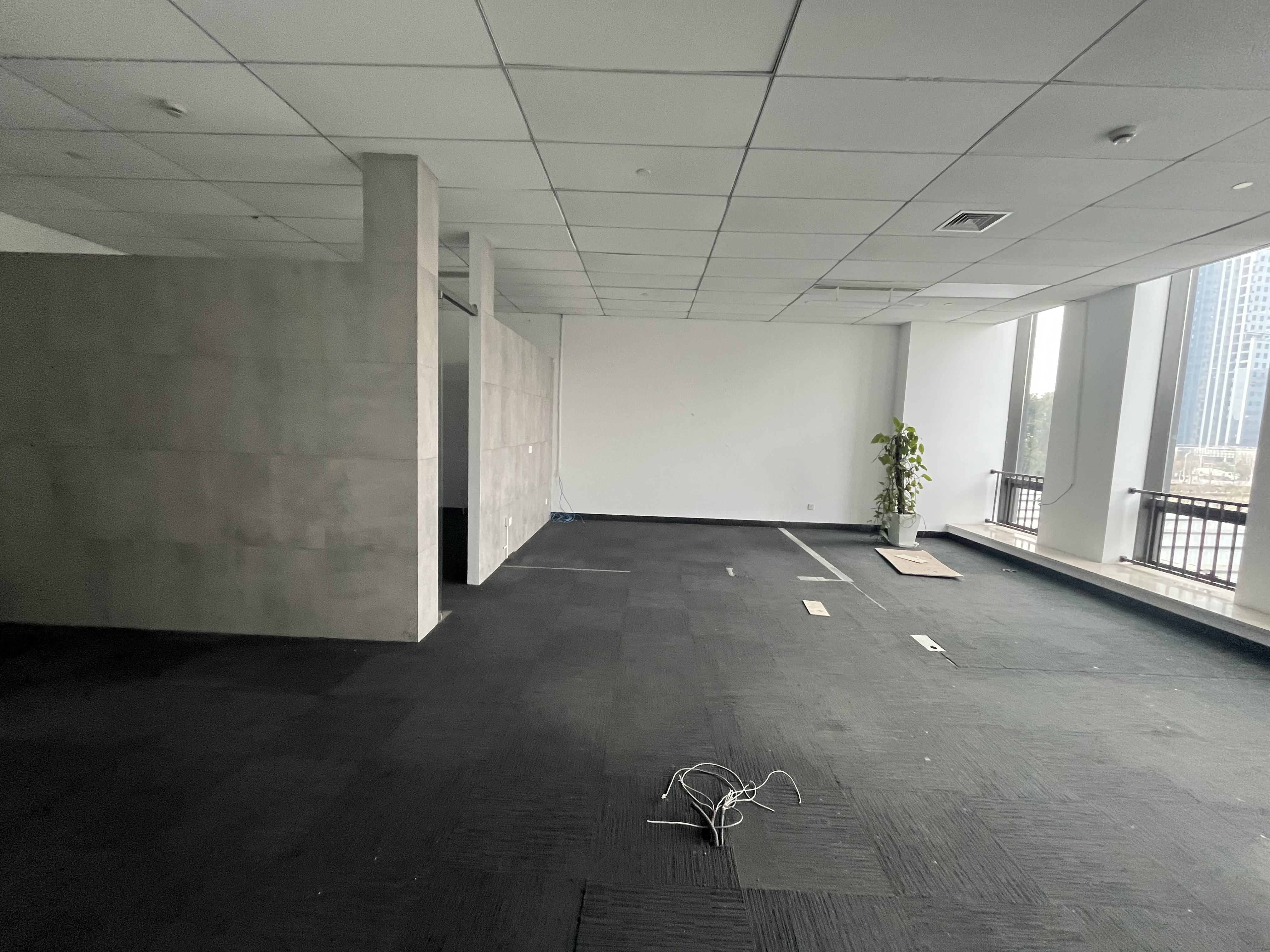 莘庄西子国际中心128平米写字楼出租