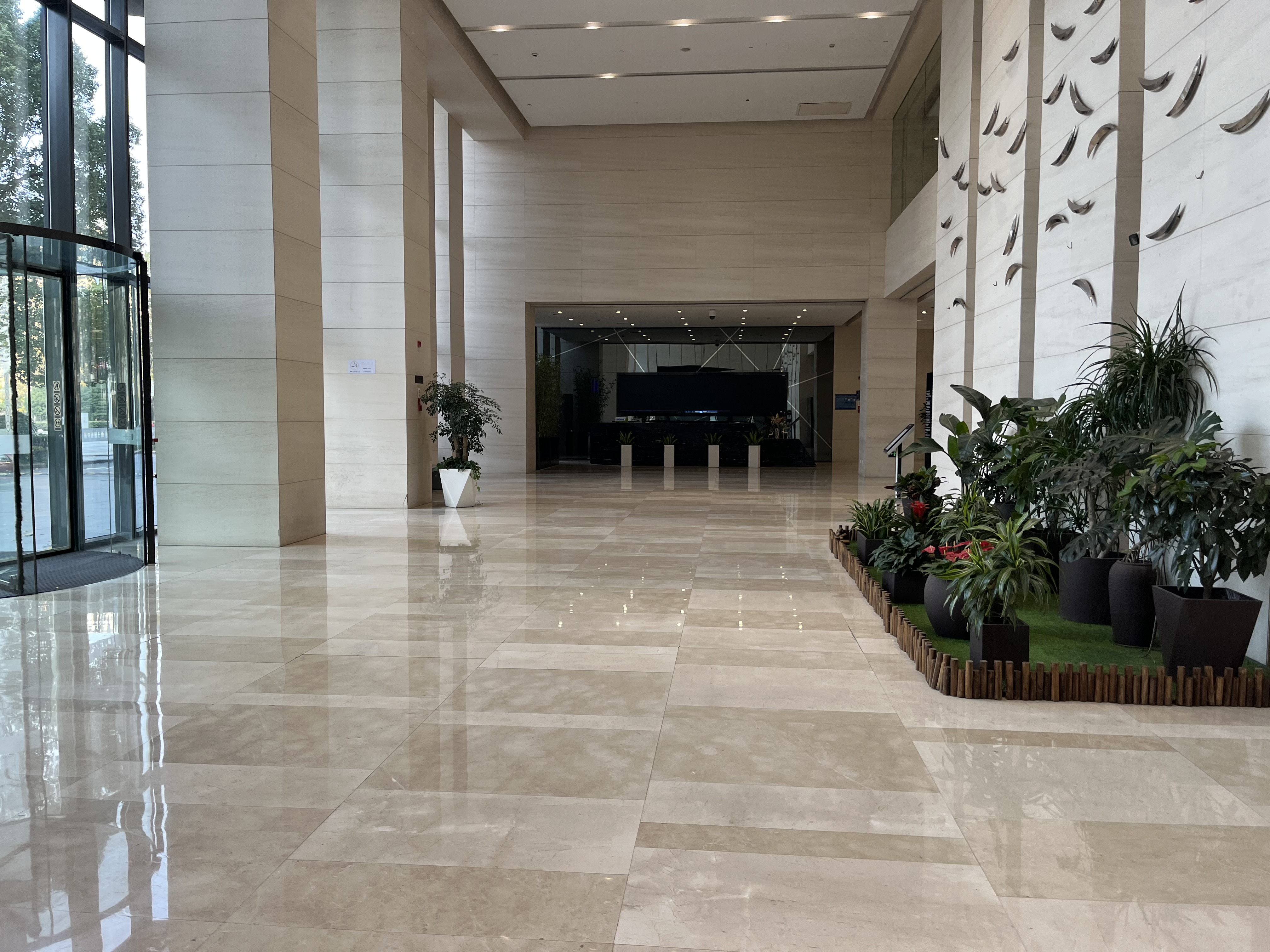 莘庄西子国际中心128平米写字楼出租