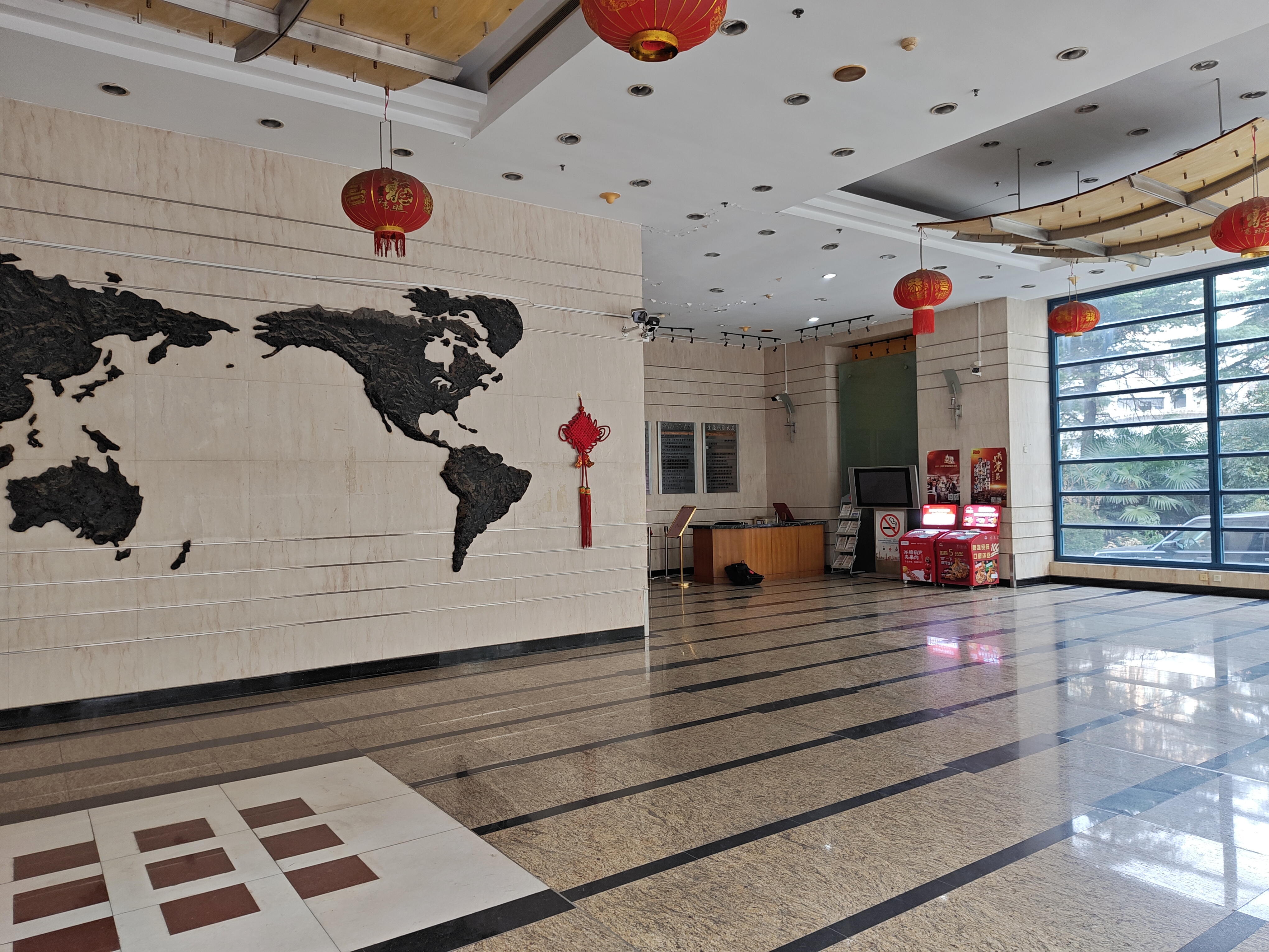 四川北路金陵国际大厦674平米写字楼出租