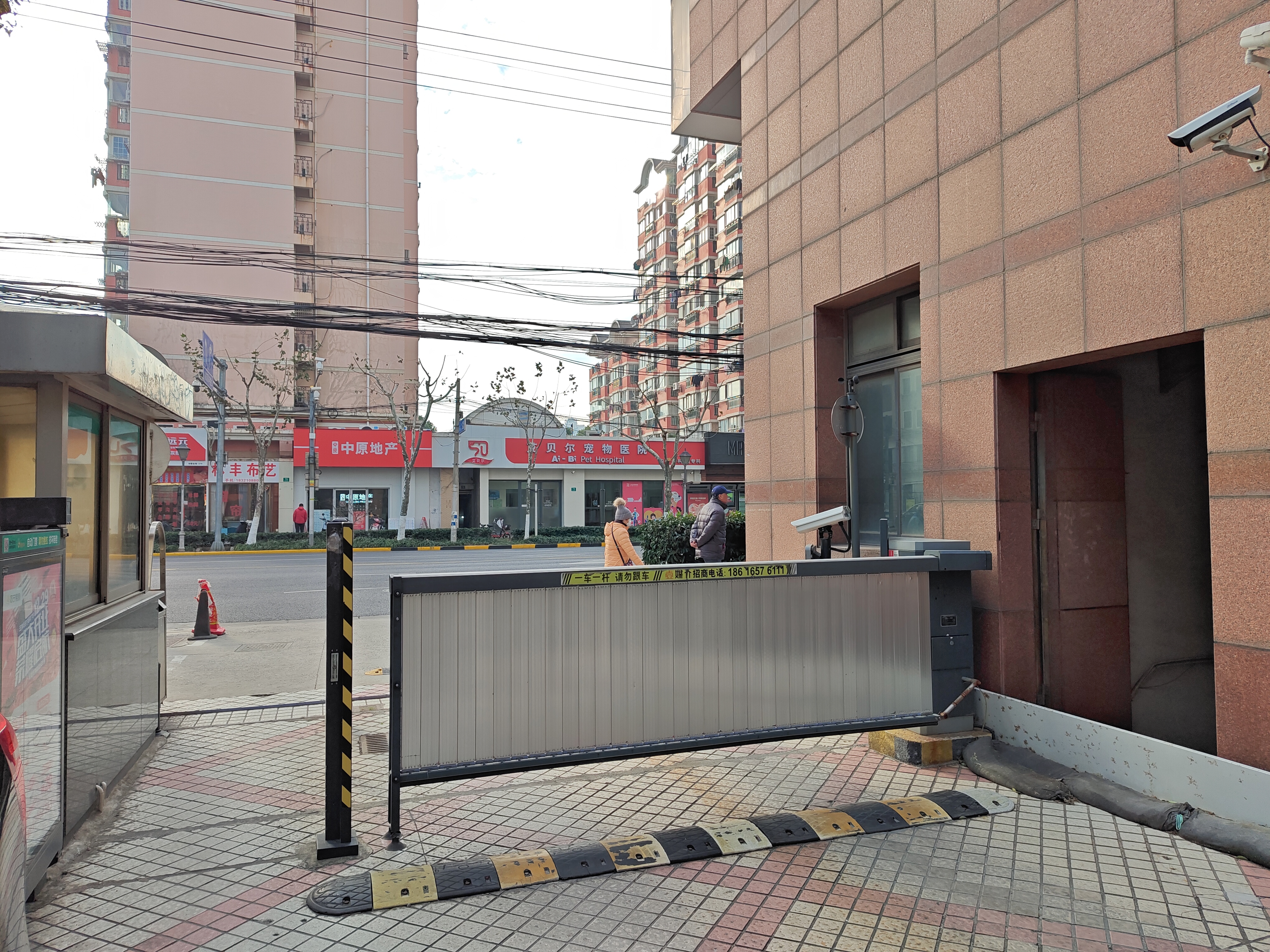 四川北路金陵国际大厦674平米写字楼出租