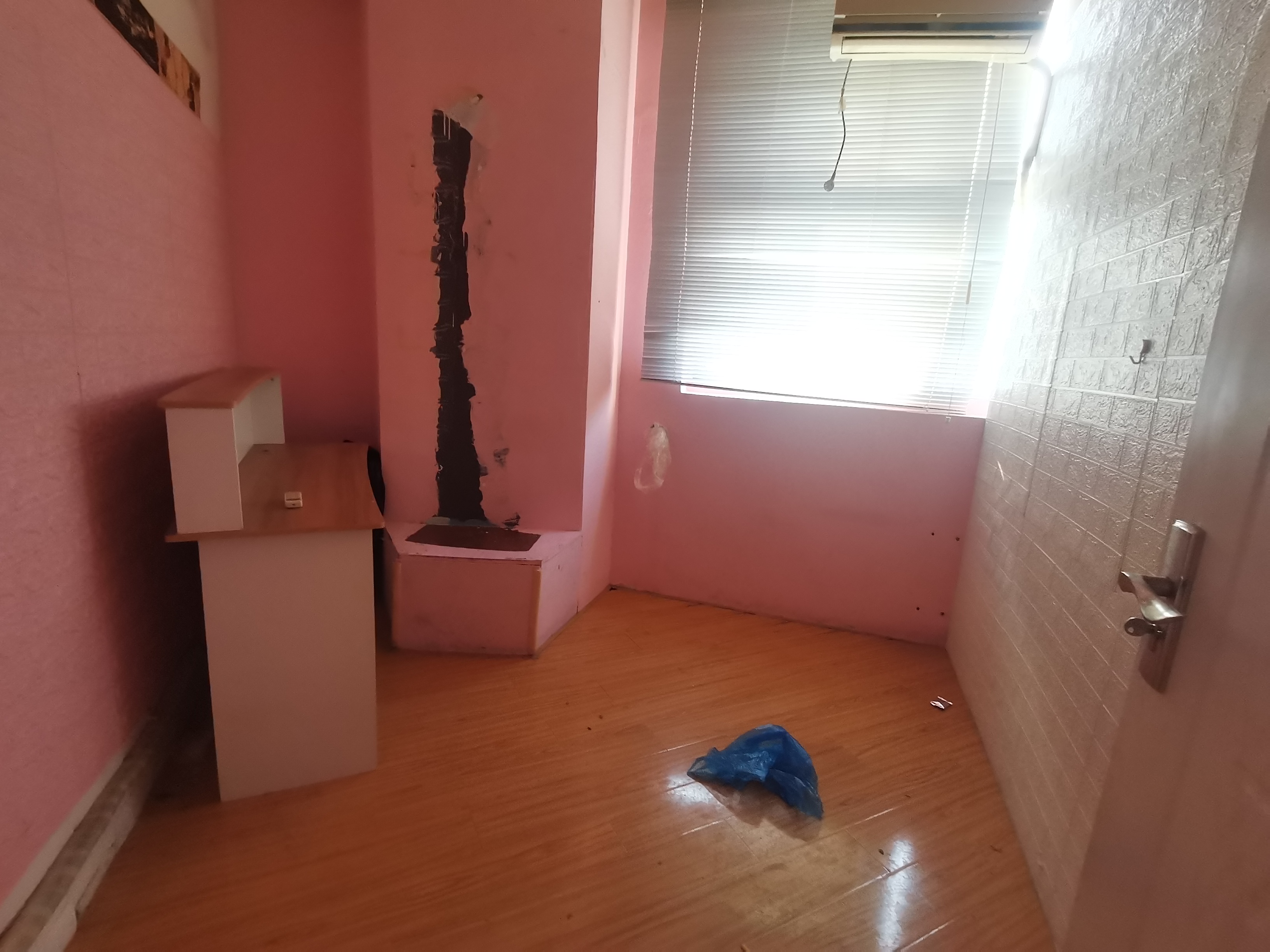 曹杨绿洲广场120平米写字楼出租