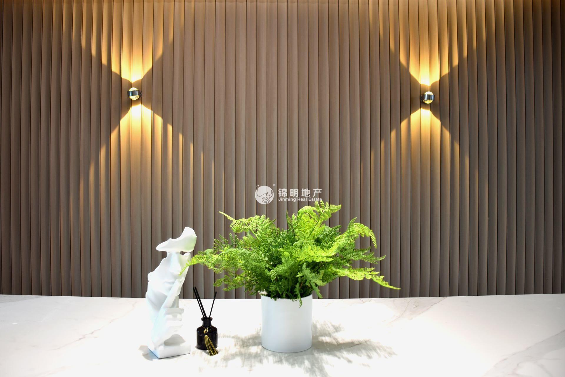 南京西路招商局广场158平米写字楼出租