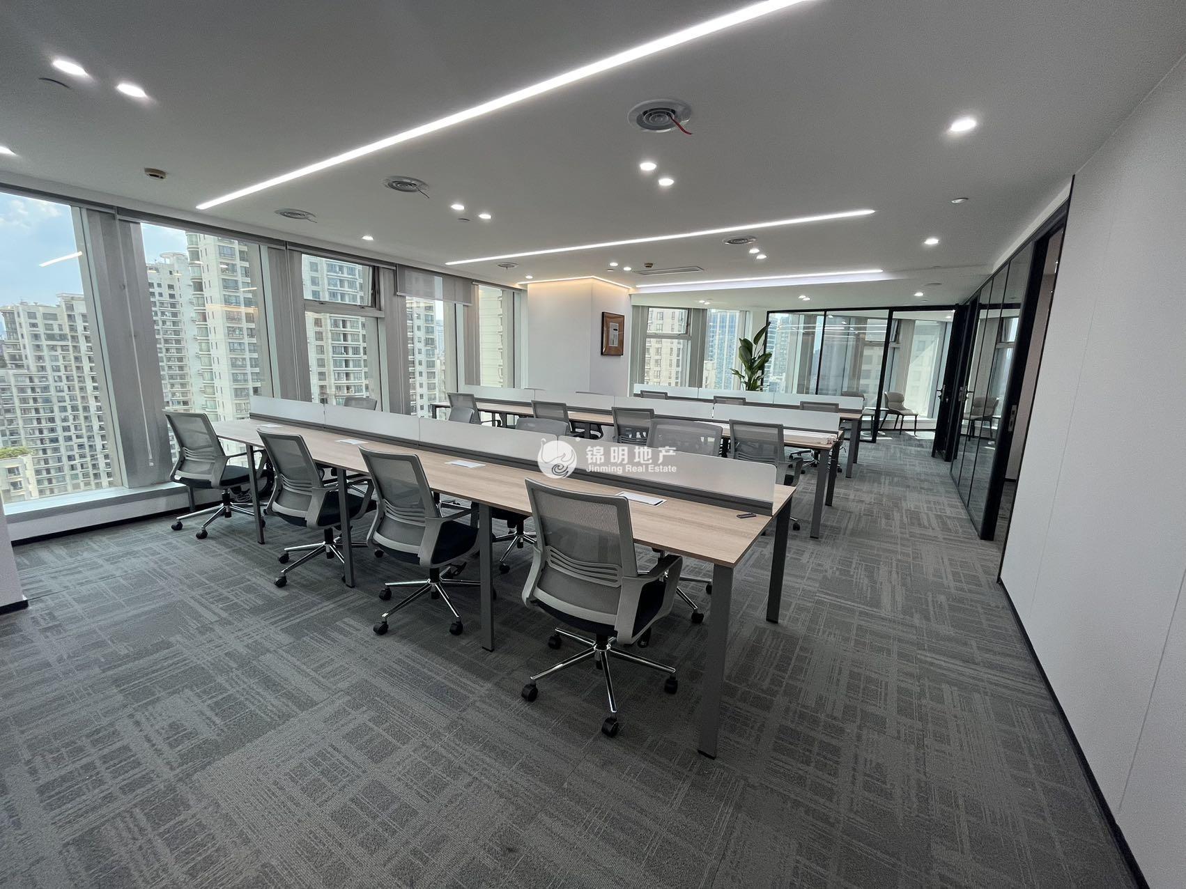 南京西路招商局广场158平米写字楼出租