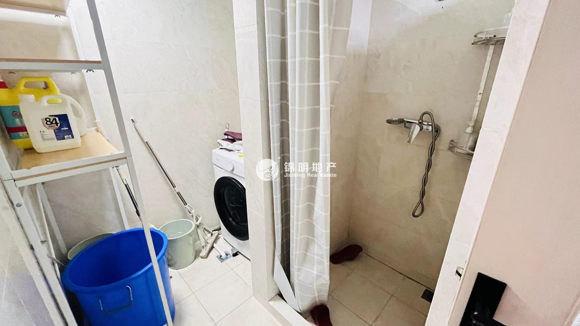 静安寺环球世界大厦168平米写字楼出租