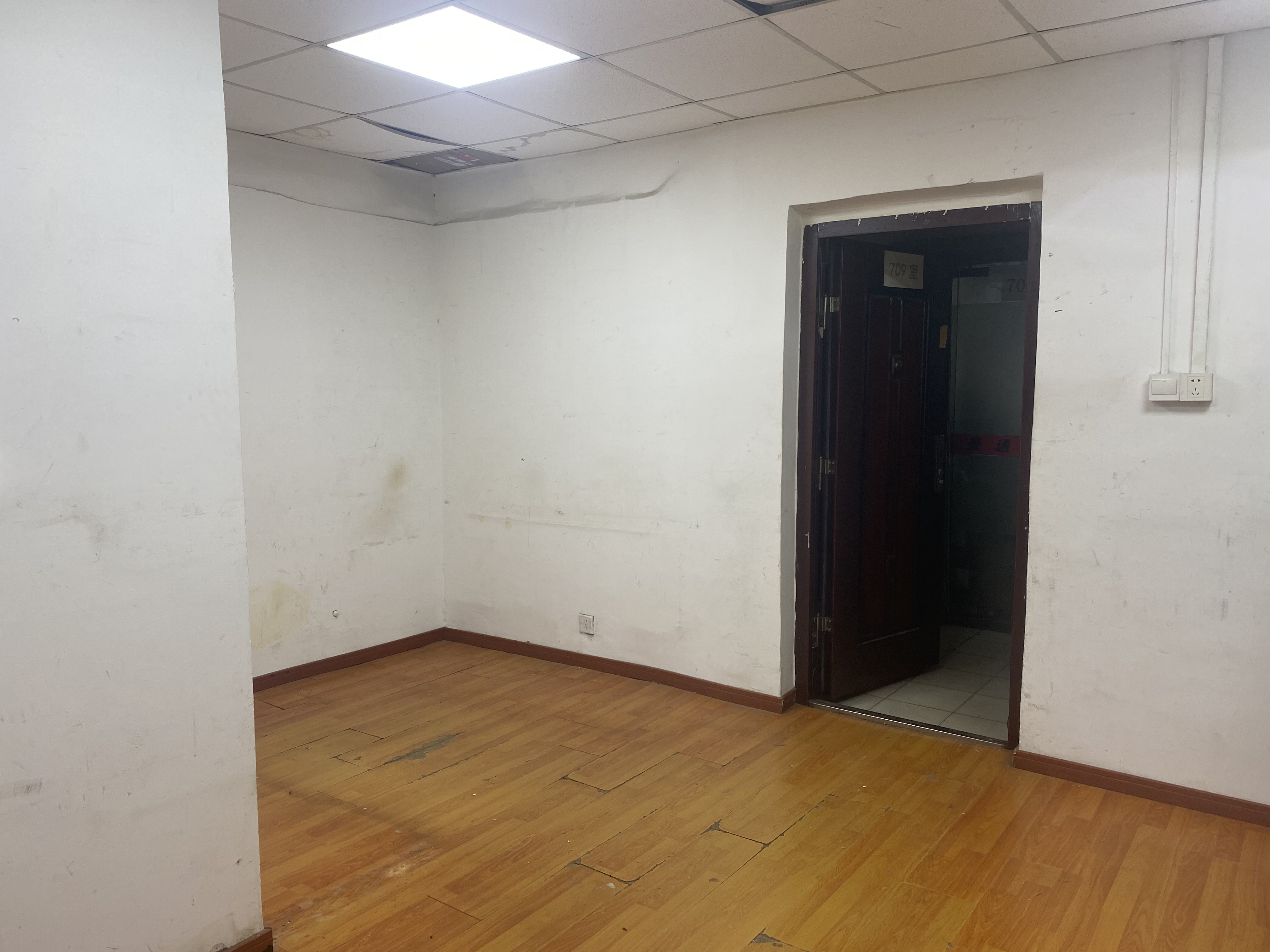 徐家汇汇嘉大厦75平米写字楼出租