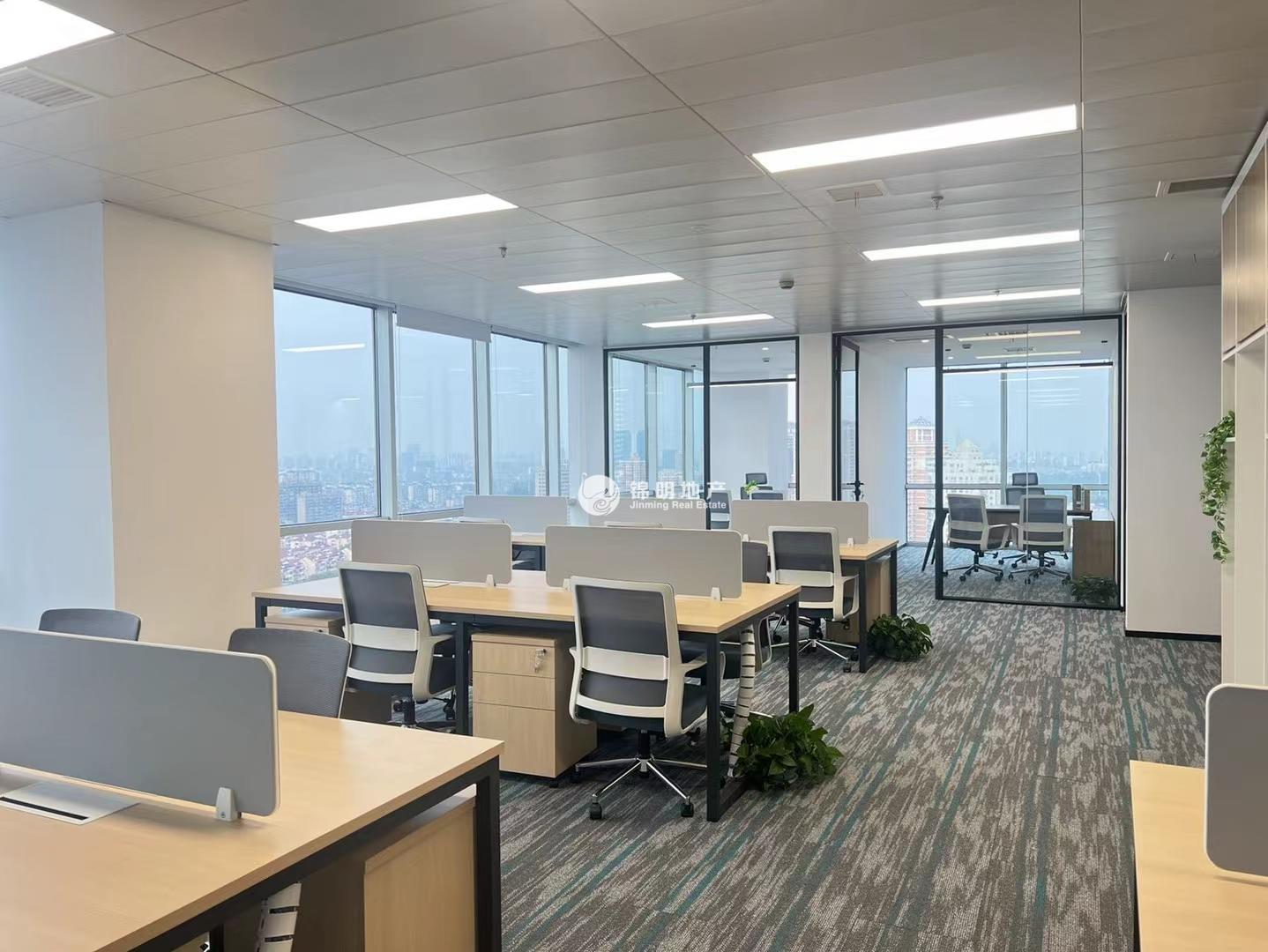 凯德龙之梦227平米写字楼出租