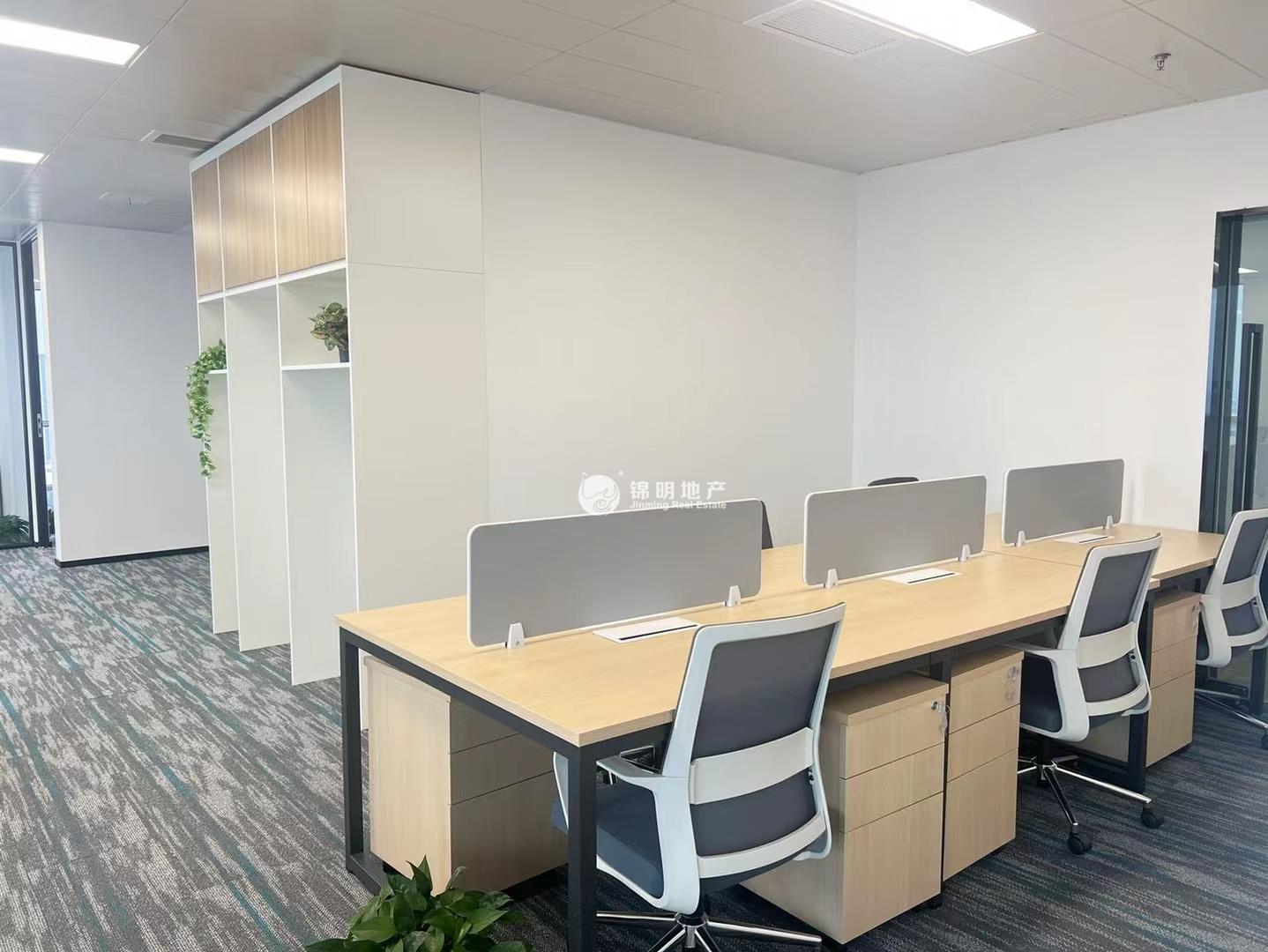 凯德龙之梦227平米写字楼出租