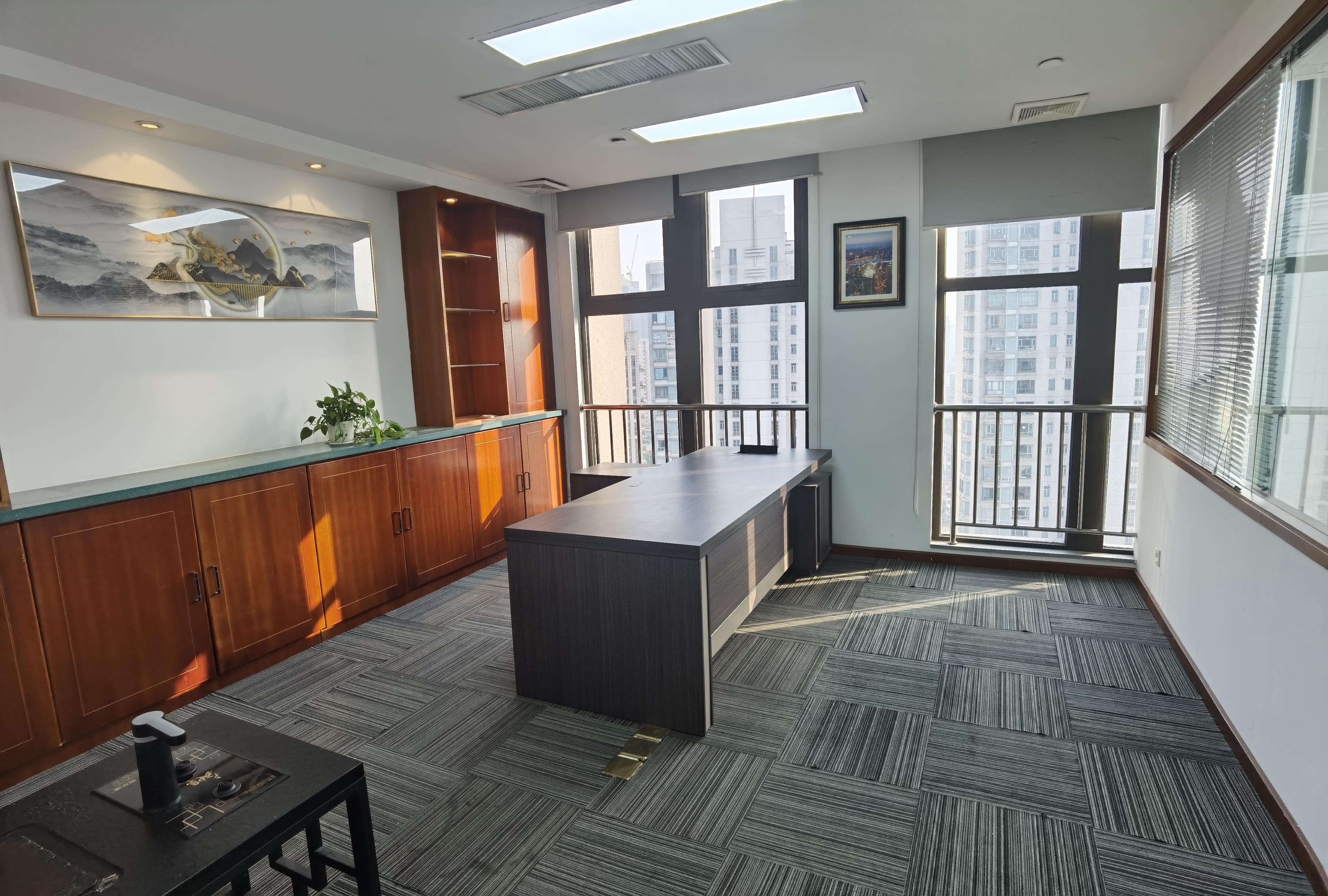 四川北路嘉杰国际广场220平米写字楼出租