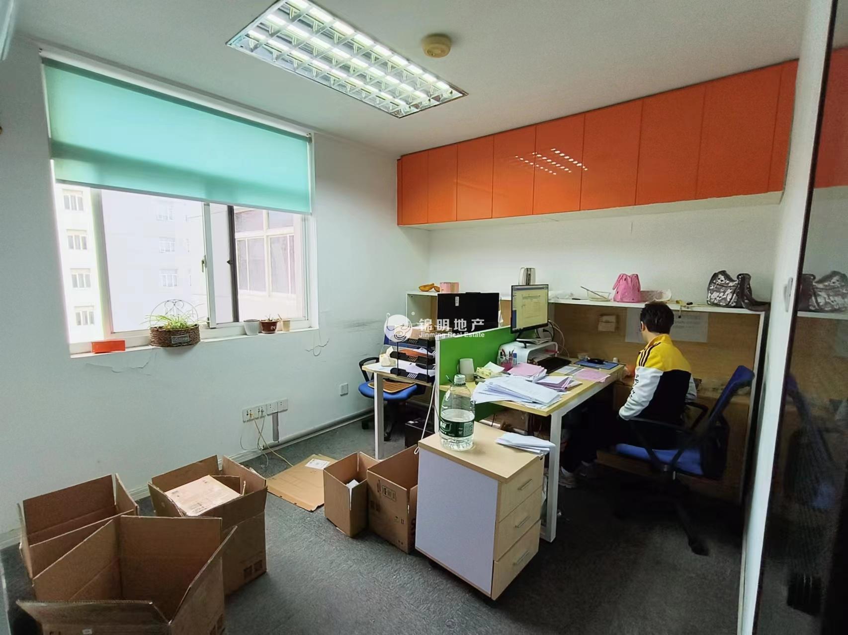 人民广场房地大厦203平米写字楼出租