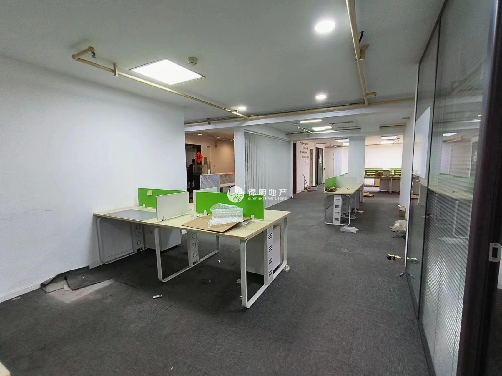 人民广场房地大厦203平米写字楼出租