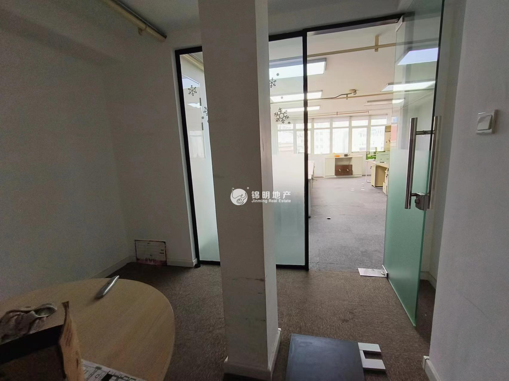 人民广场房地大厦203平米写字楼出租