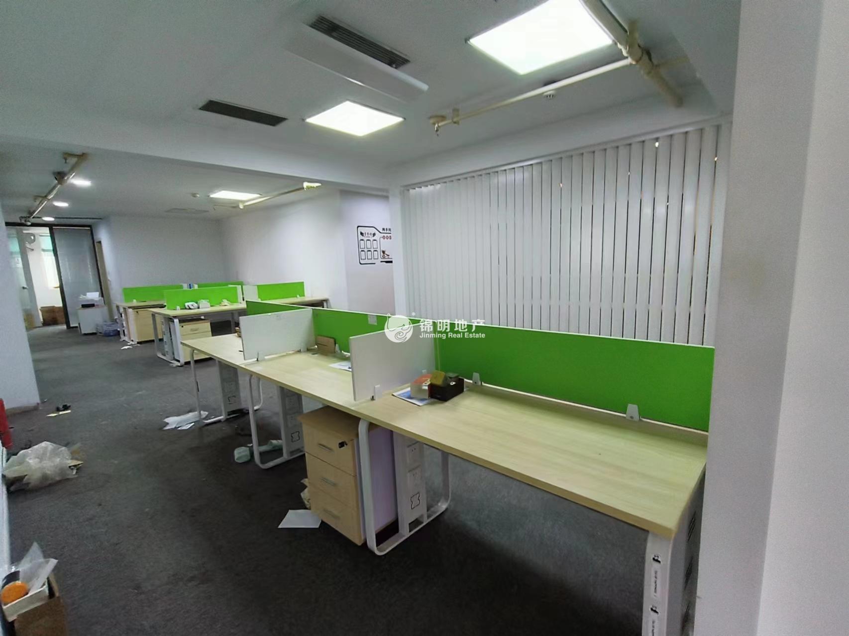 人民广场房地大厦203平米写字楼出租