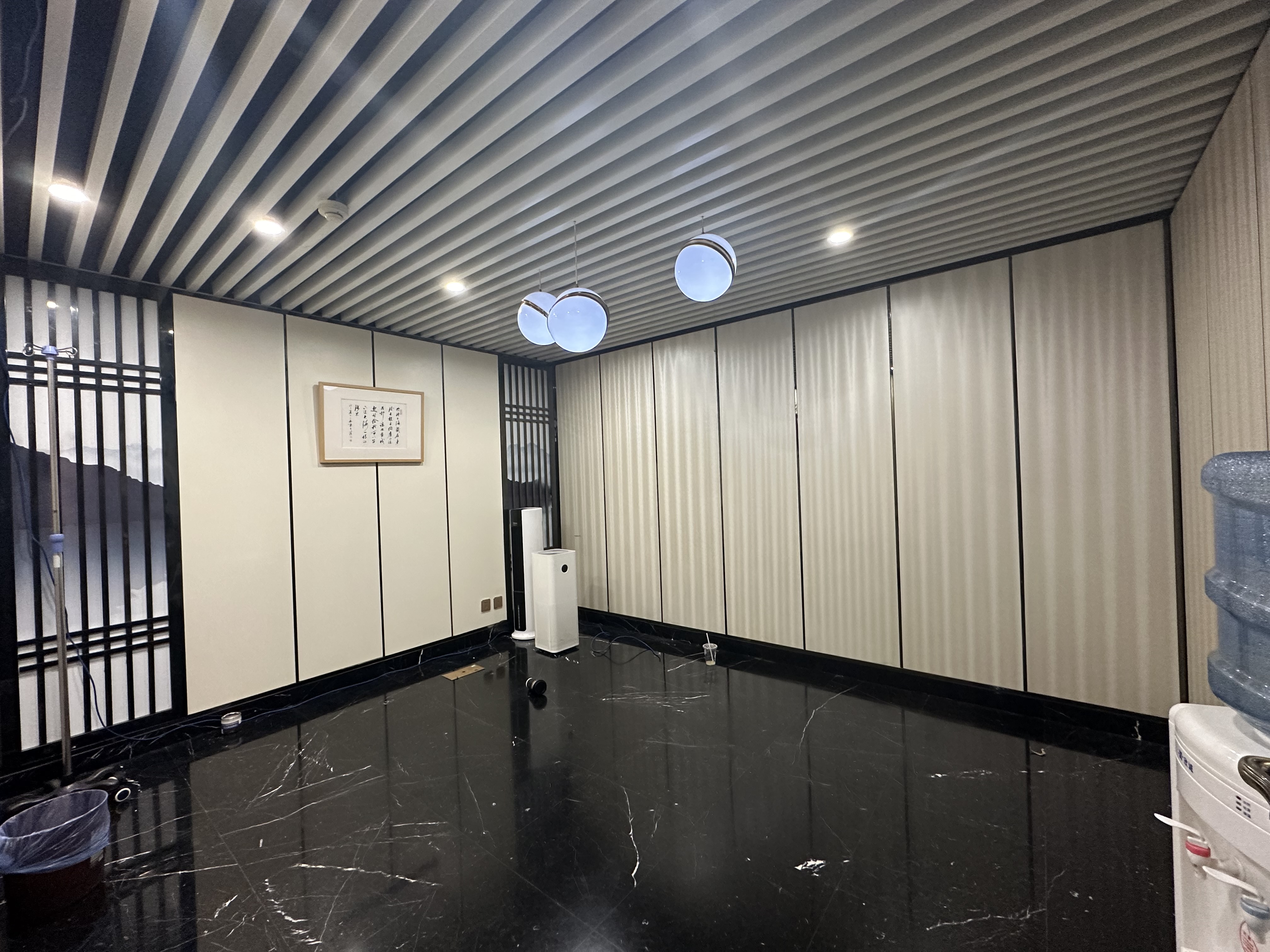 南京西路丽都新贵99平米写字楼出租